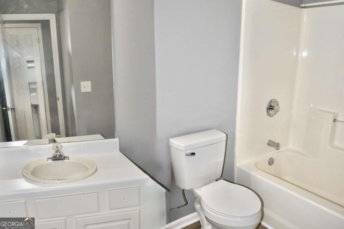 260 Hulan Way Property Photo 16