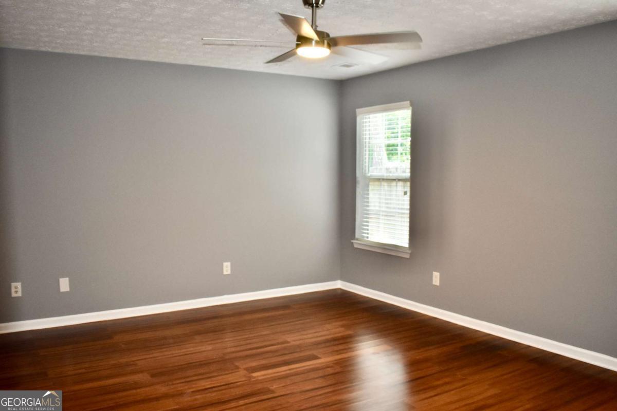 260 Hulan Way Property Photo 18