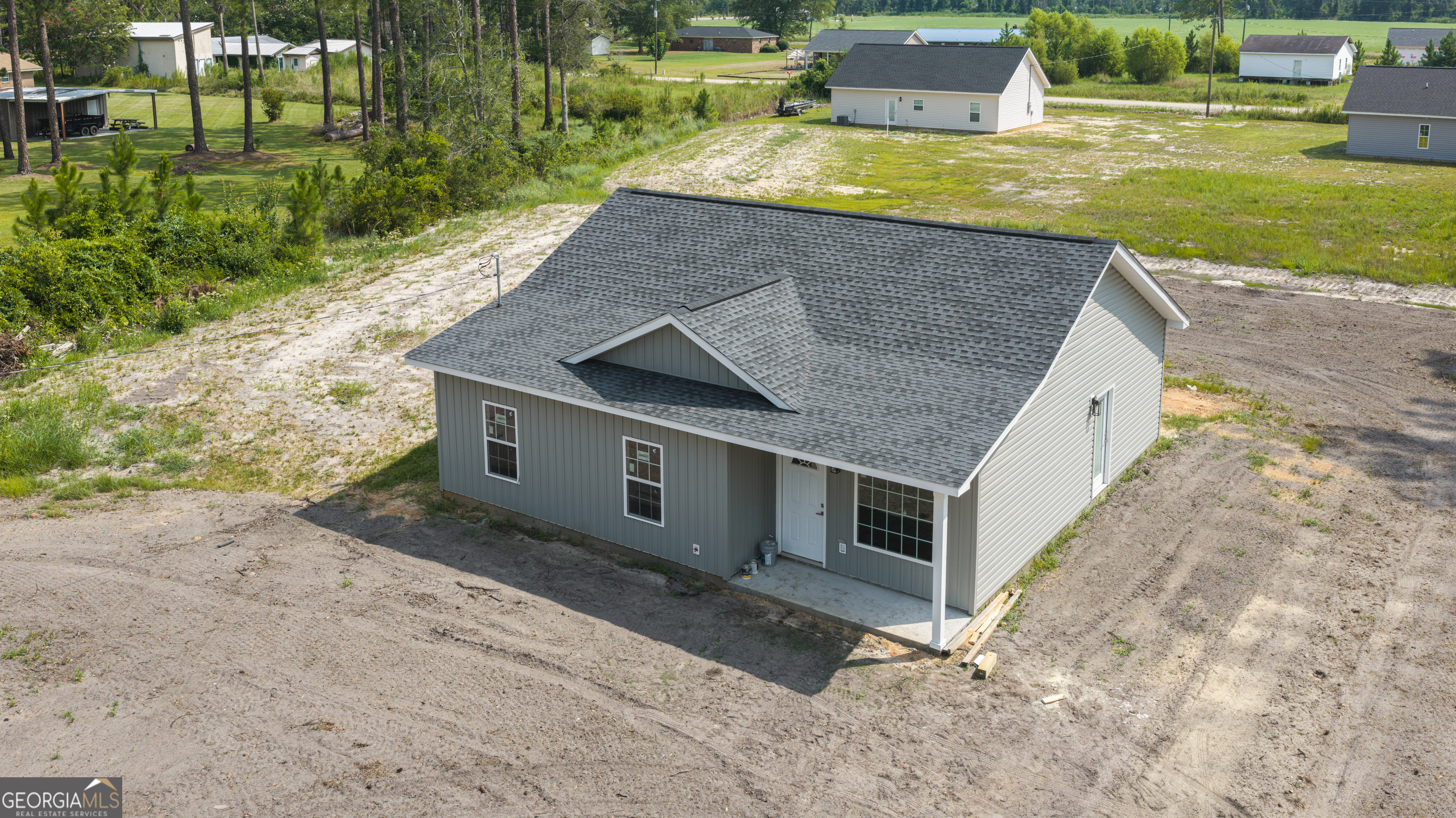 77 Gail Property Photo 6