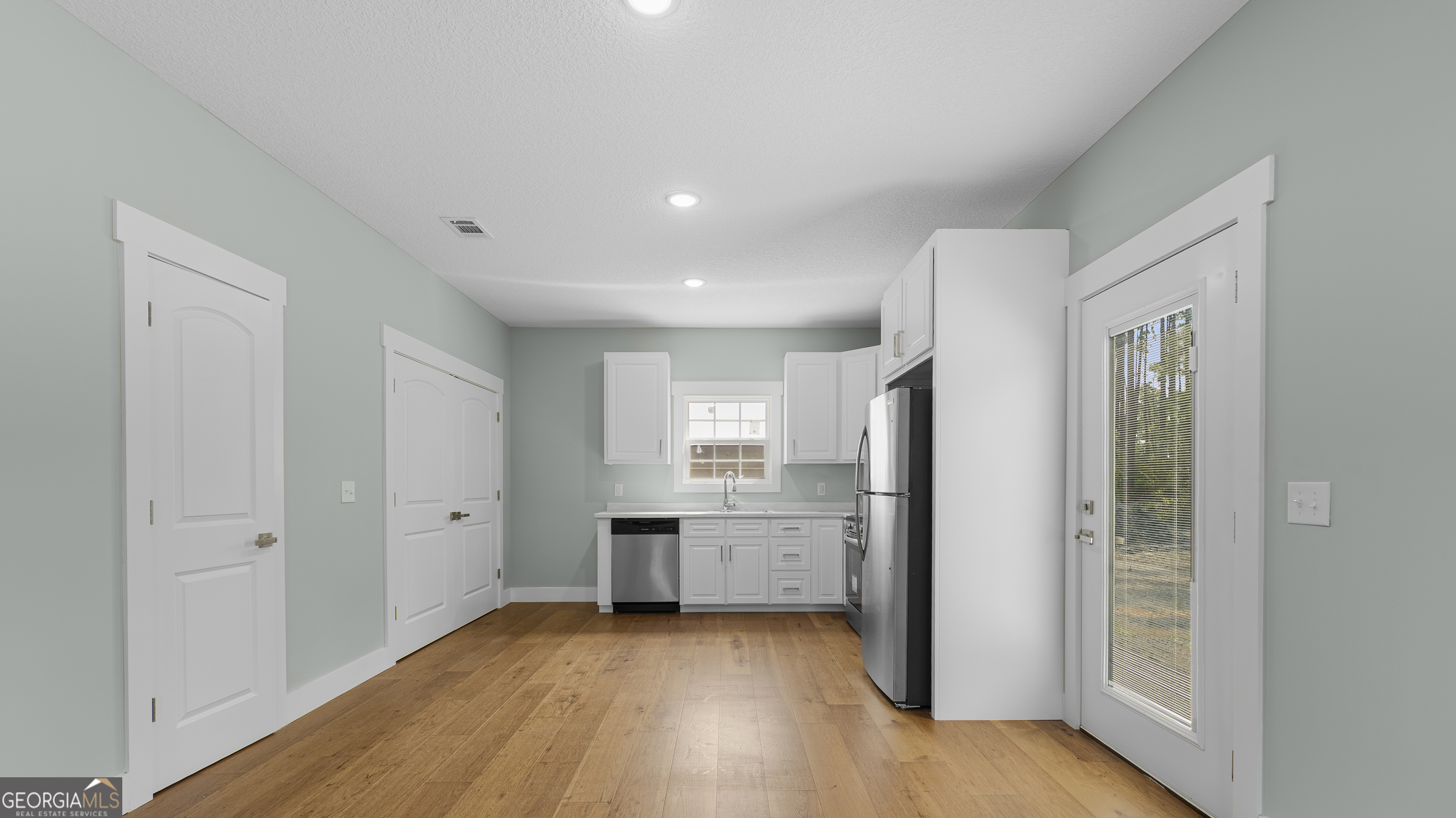 77 Gail Property Photo 15