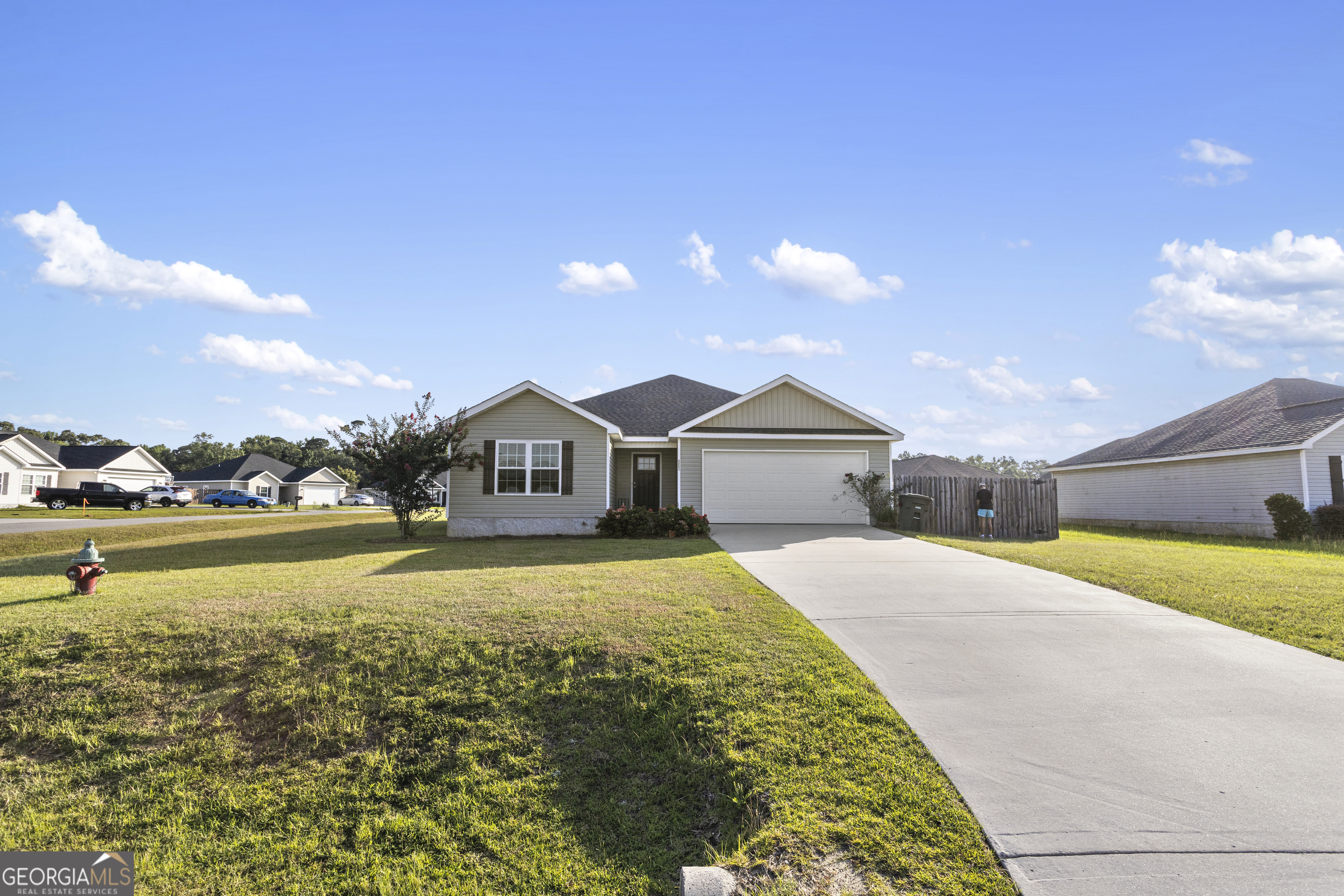 6001 Virginia Pine Avenue Property Photo 2