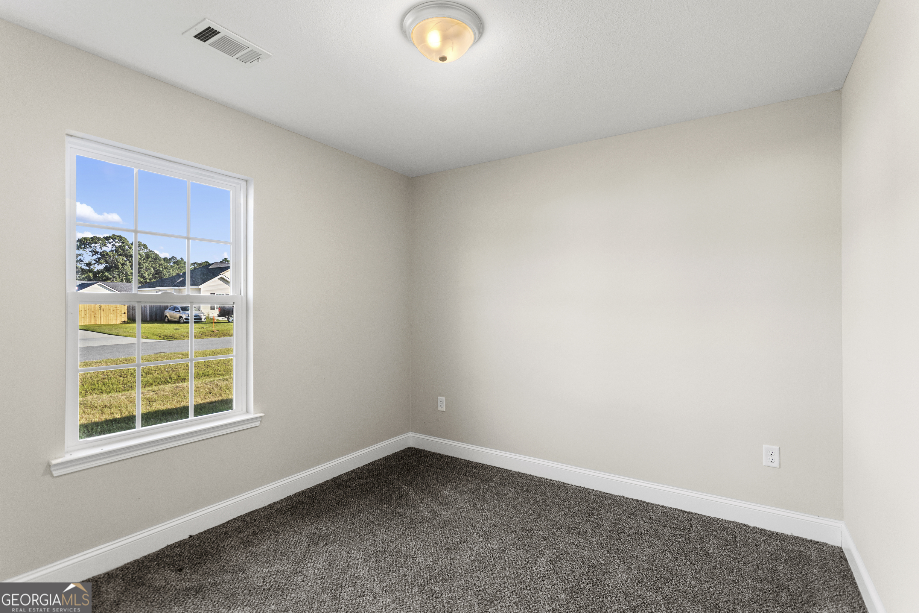 6001 Virginia Pine Avenue Property Photo 8