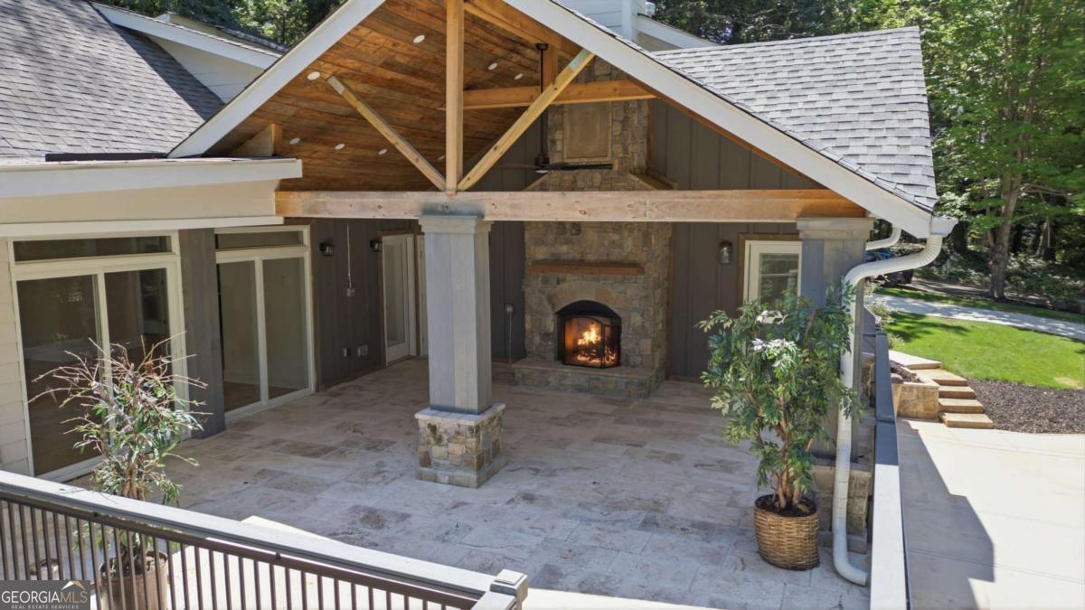 4039 Tall Pine Drive Property Photo 3