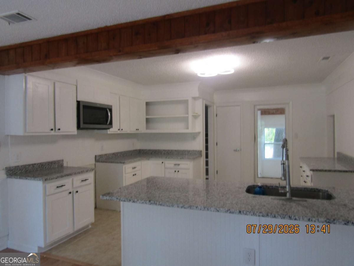 513 Juniper Way Property Photo 5