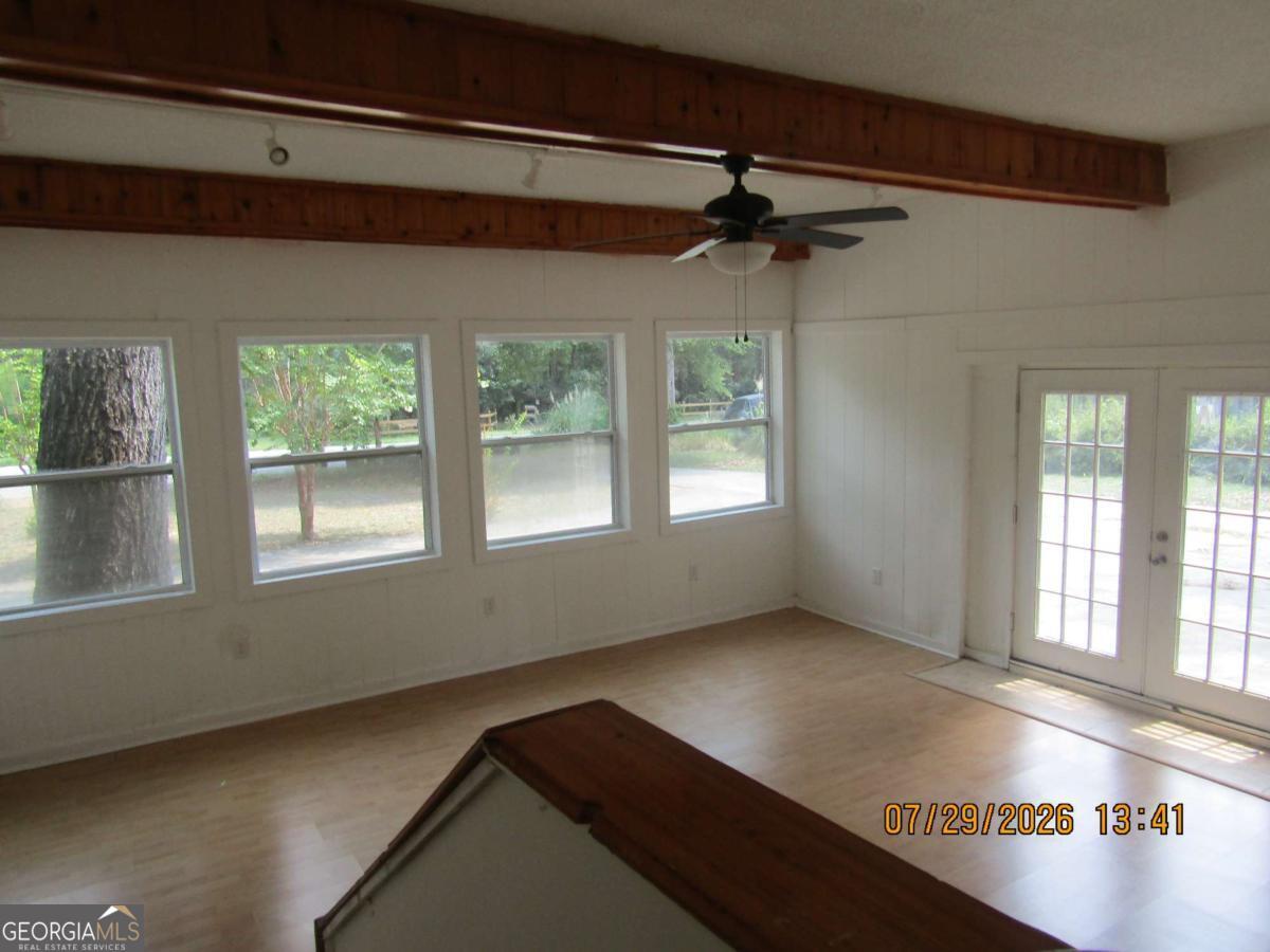 513 Juniper Way Property Photo 6