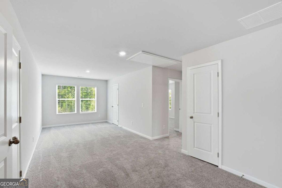 54 Umber Lane Property Photo 32