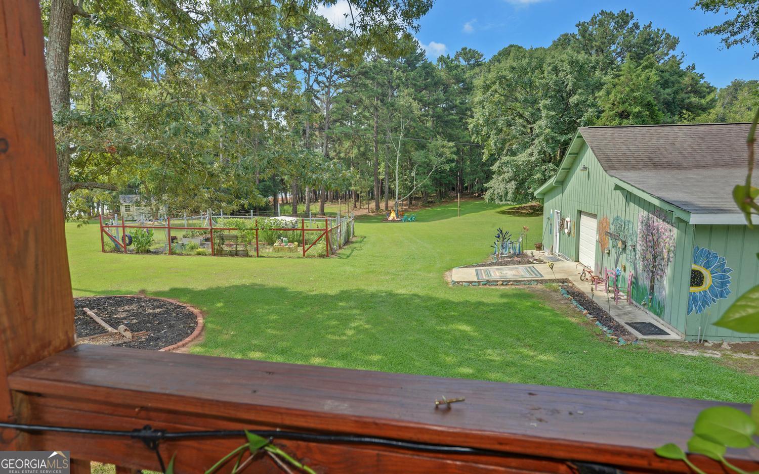 148 Brown Circle Property Photo 4