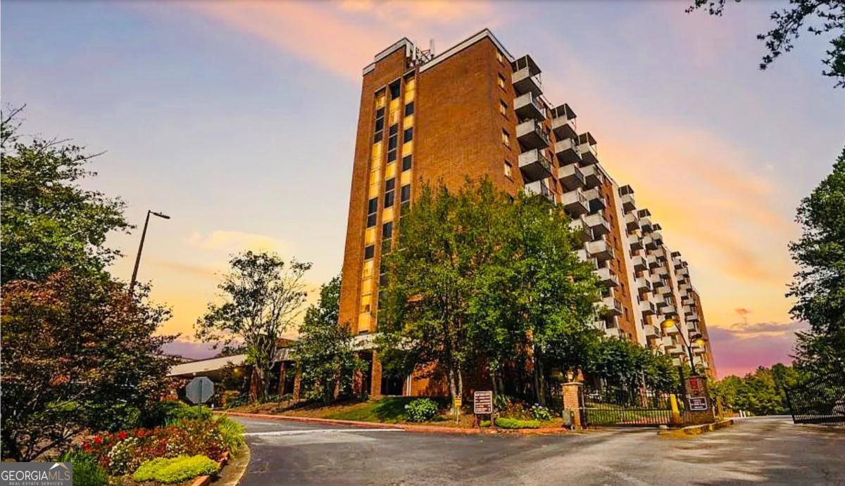 300 Johnson Ferry Road Ne # B1007 Property Photo 3