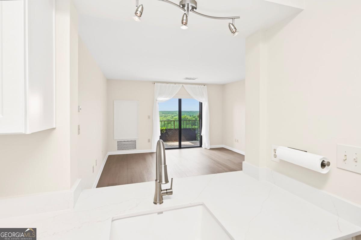 300 Johnson Ferry Road Ne # B1007 Property Photo 11