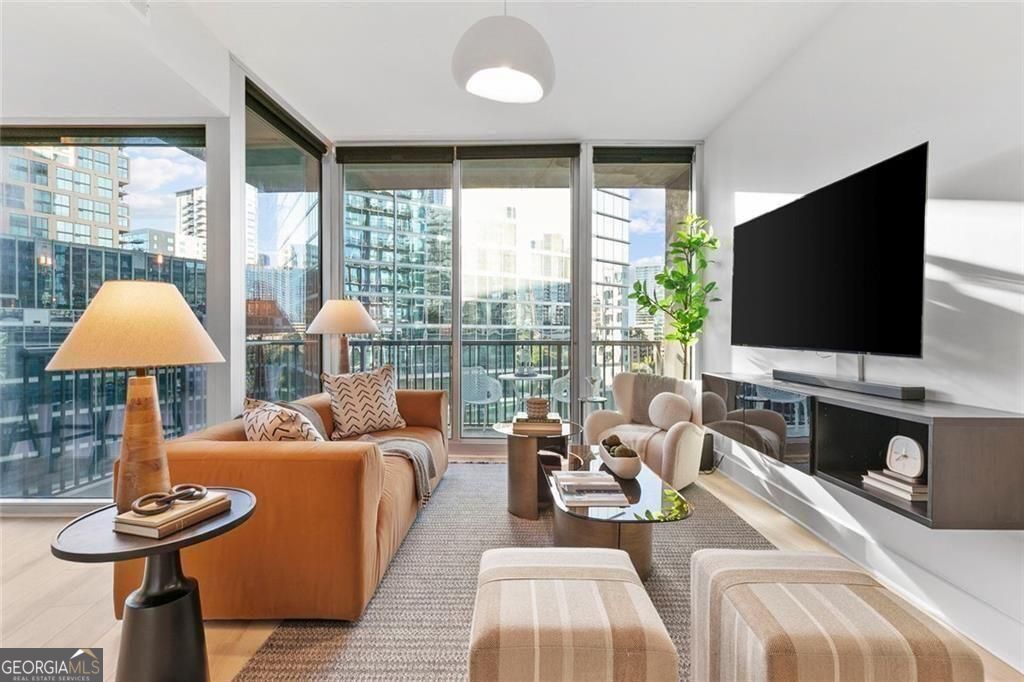 1080 Peachtree Street NE # 807 Property Photo 1