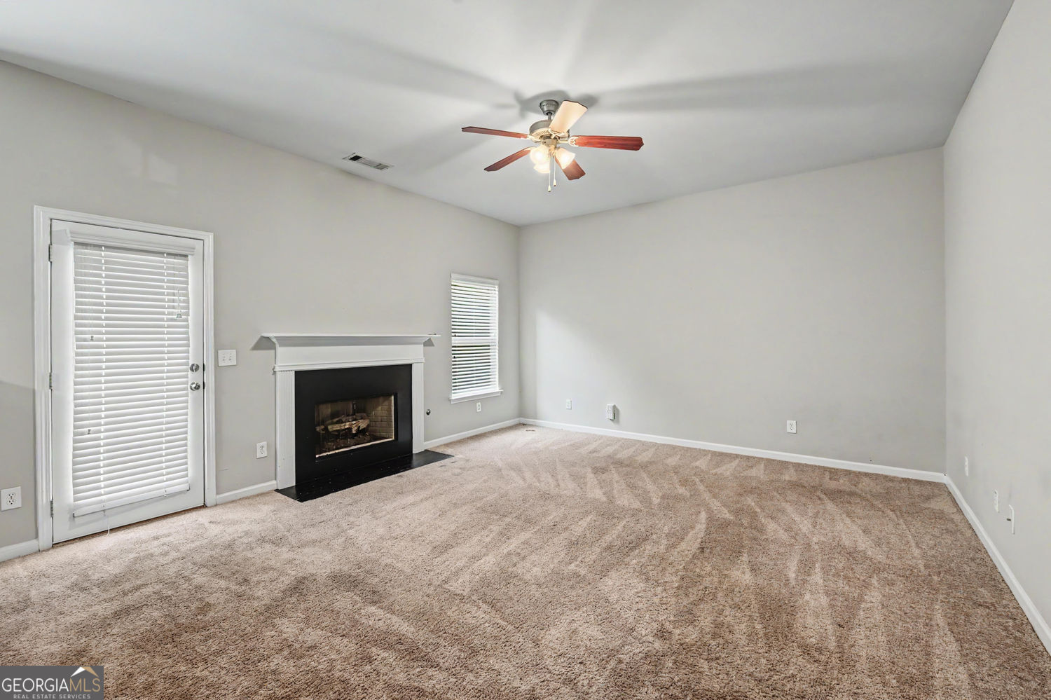 1230 Grey Rock Way Property Photo 3