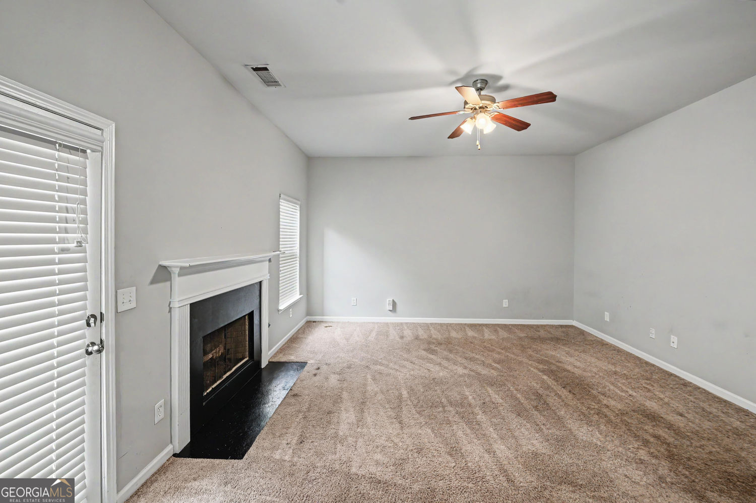 1230 Grey Rock Way Property Photo 4