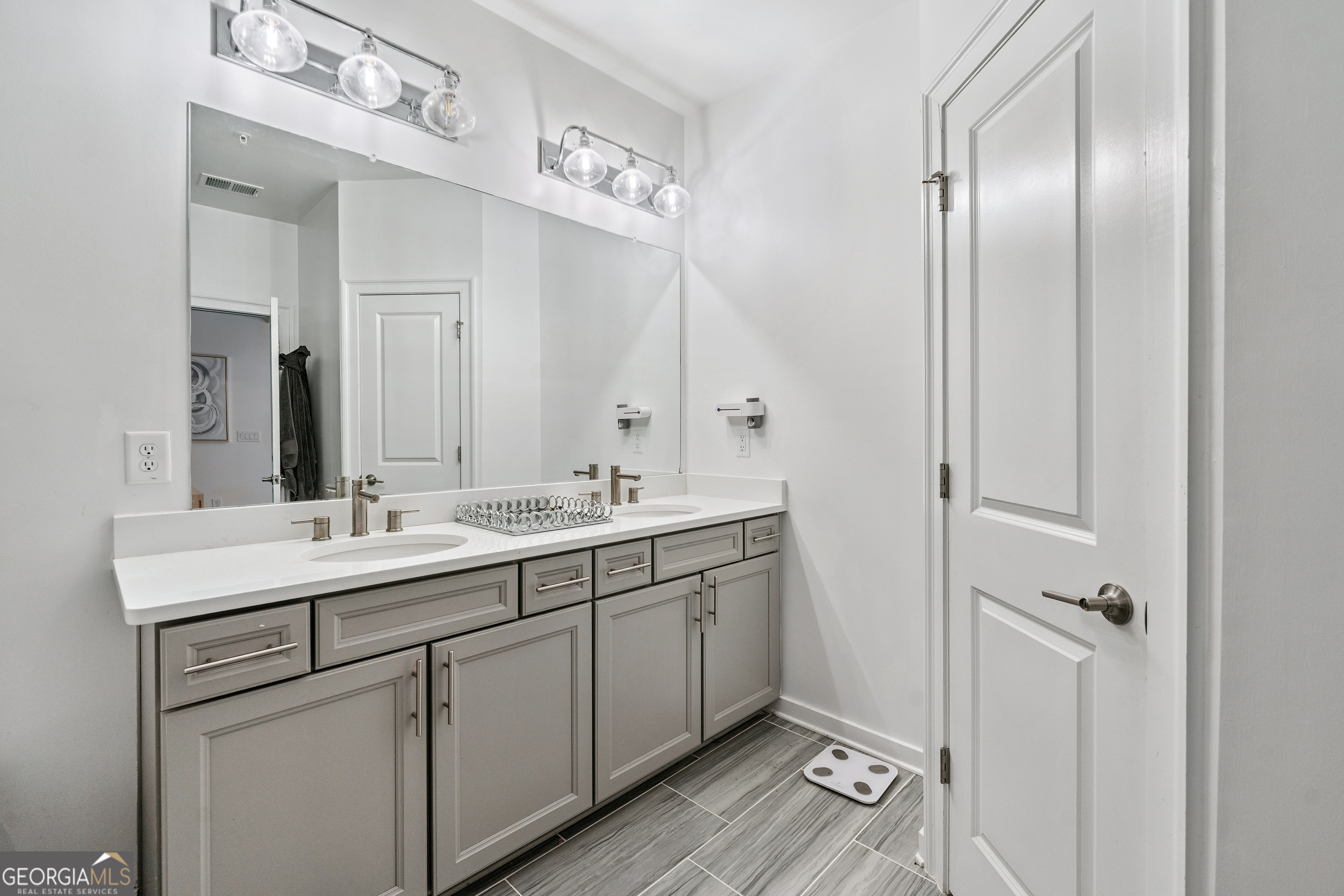 1049 Brandsford Street Nw # 01 Property Photo 32