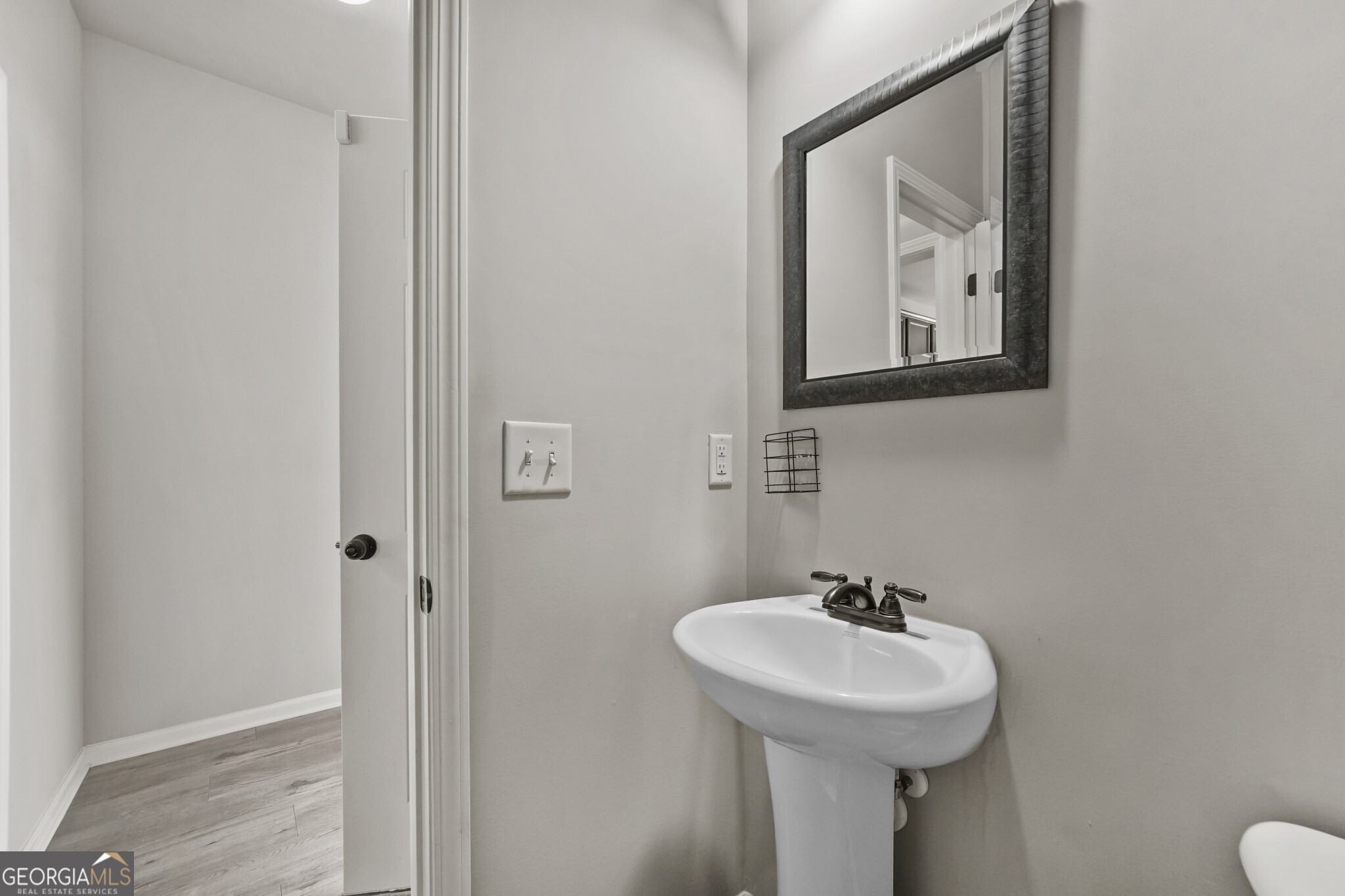 244 Cross Street Property Photo 6
