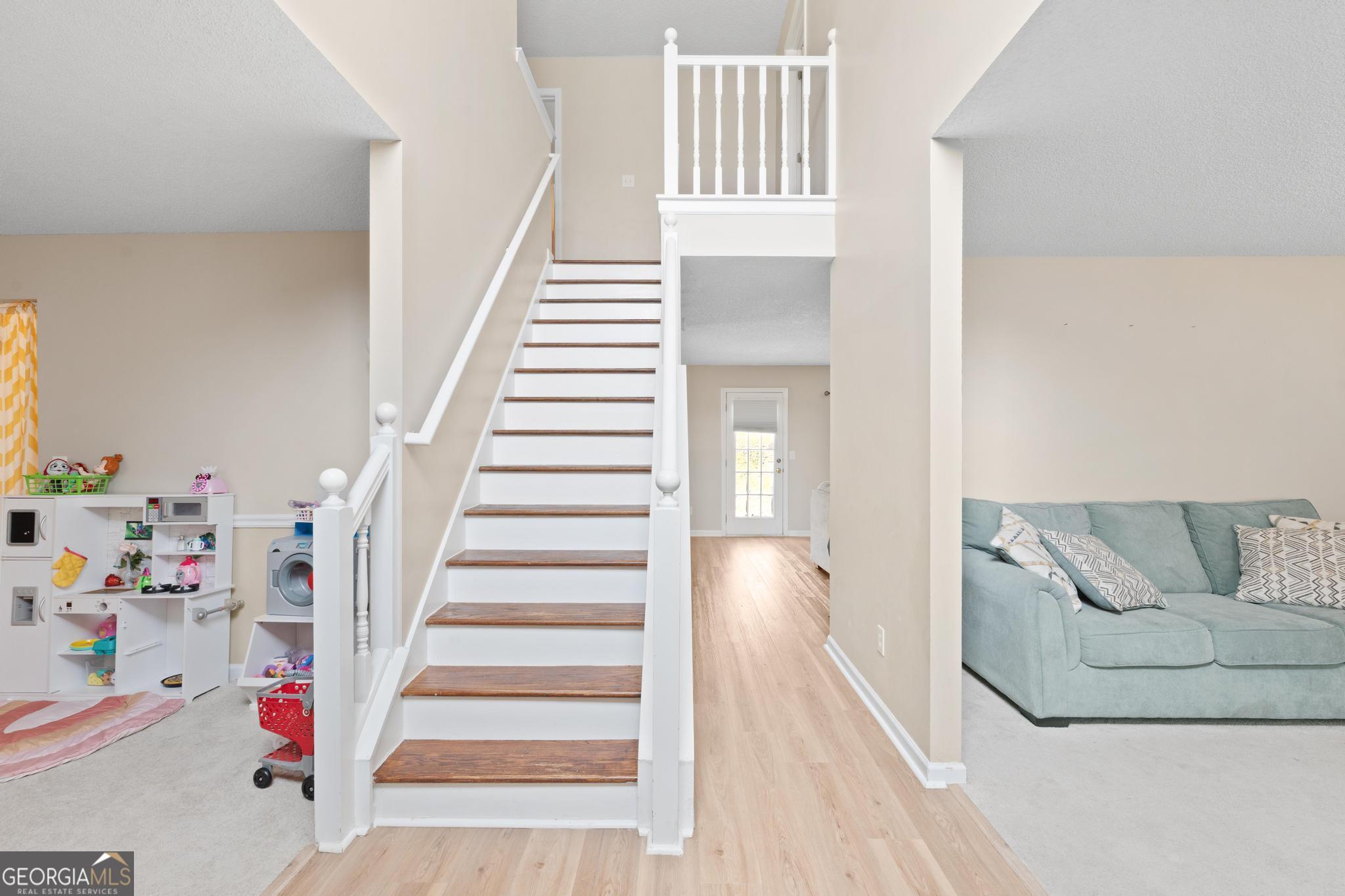 6151 Remington Park Property Photo 4