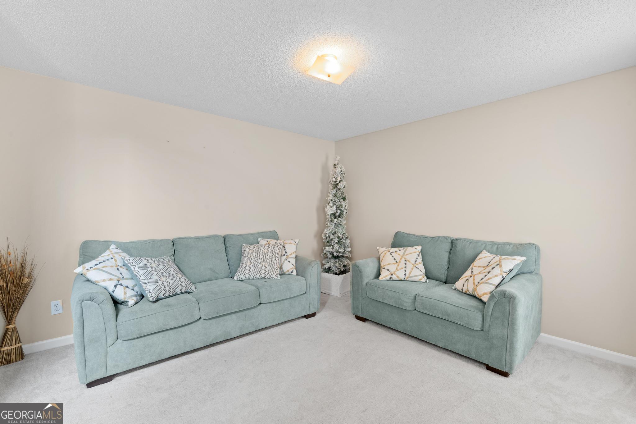 6151 Remington Park Property Photo 6
