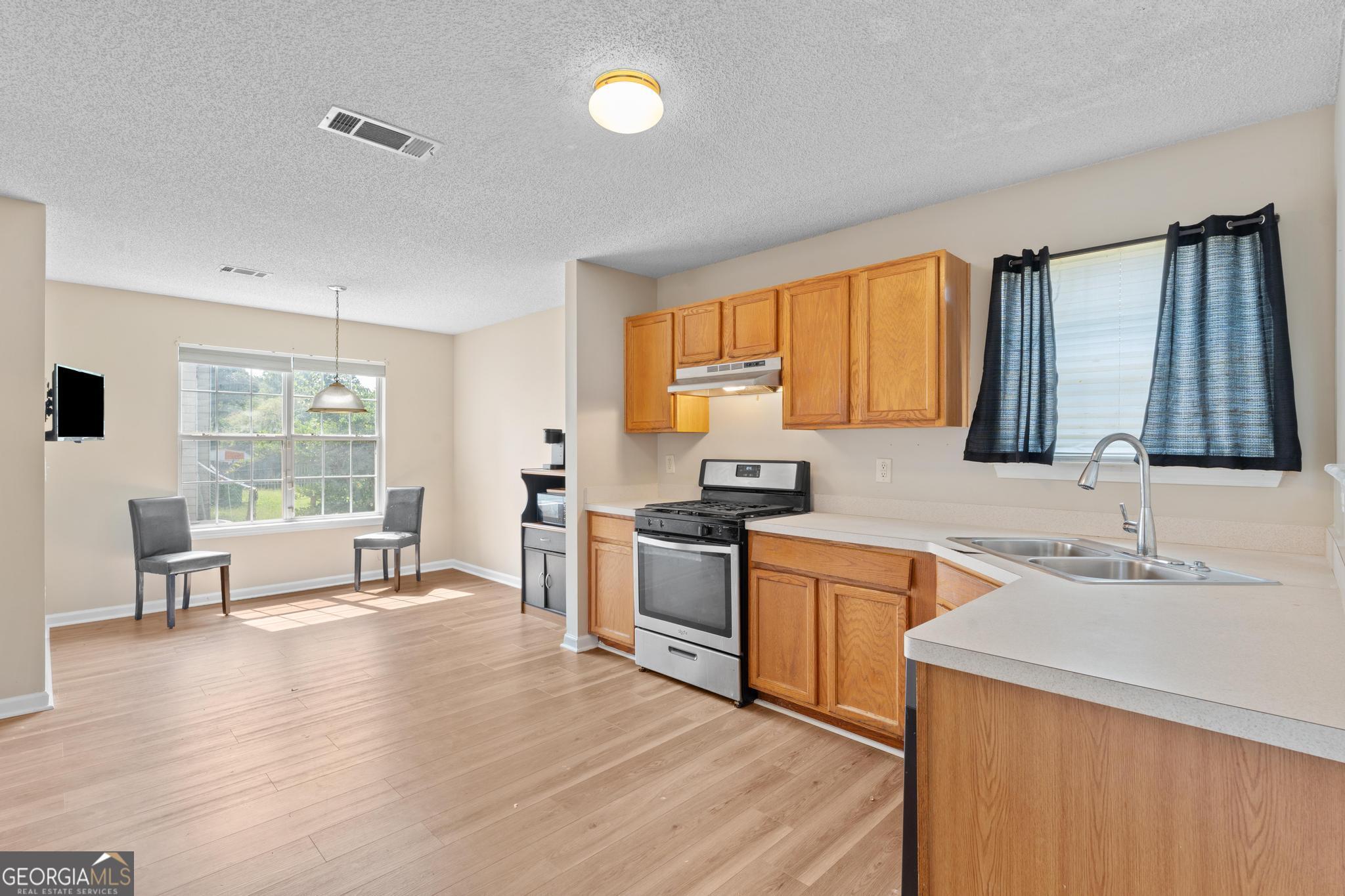 6151 Remington Park Property Photo 12
