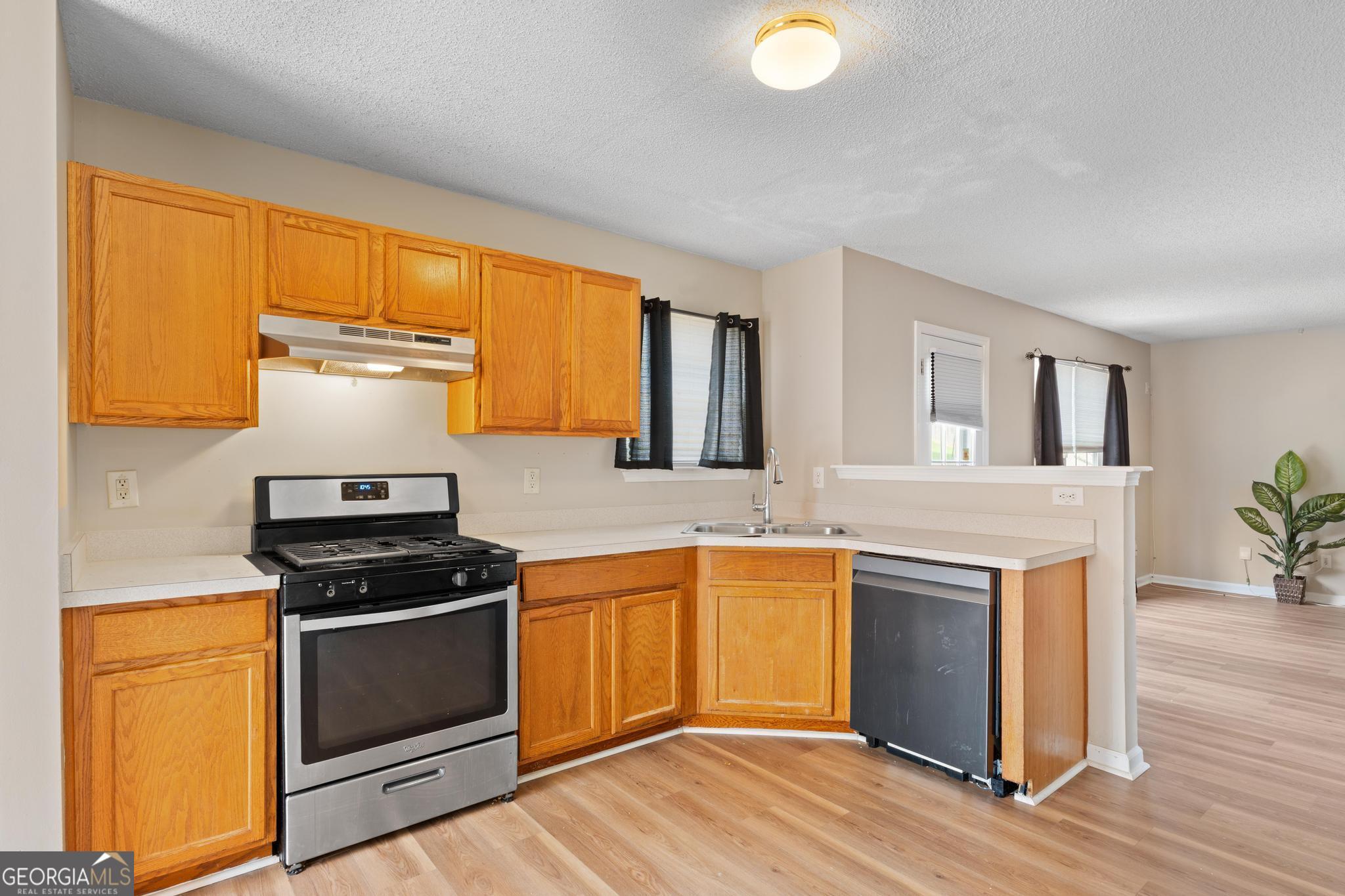 6151 Remington Park Property Photo 13
