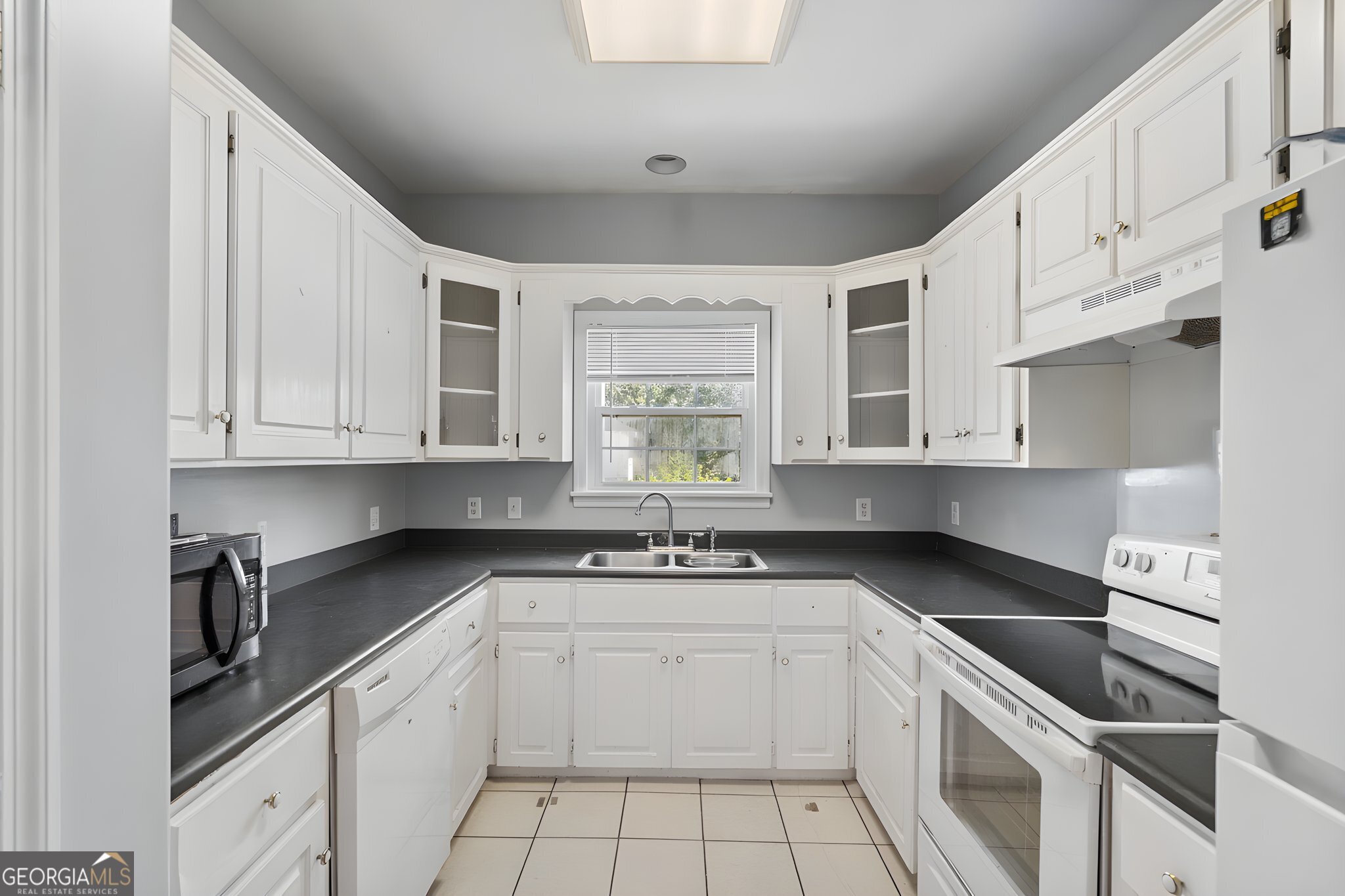 157/159 Drew Circle Property Photo 16