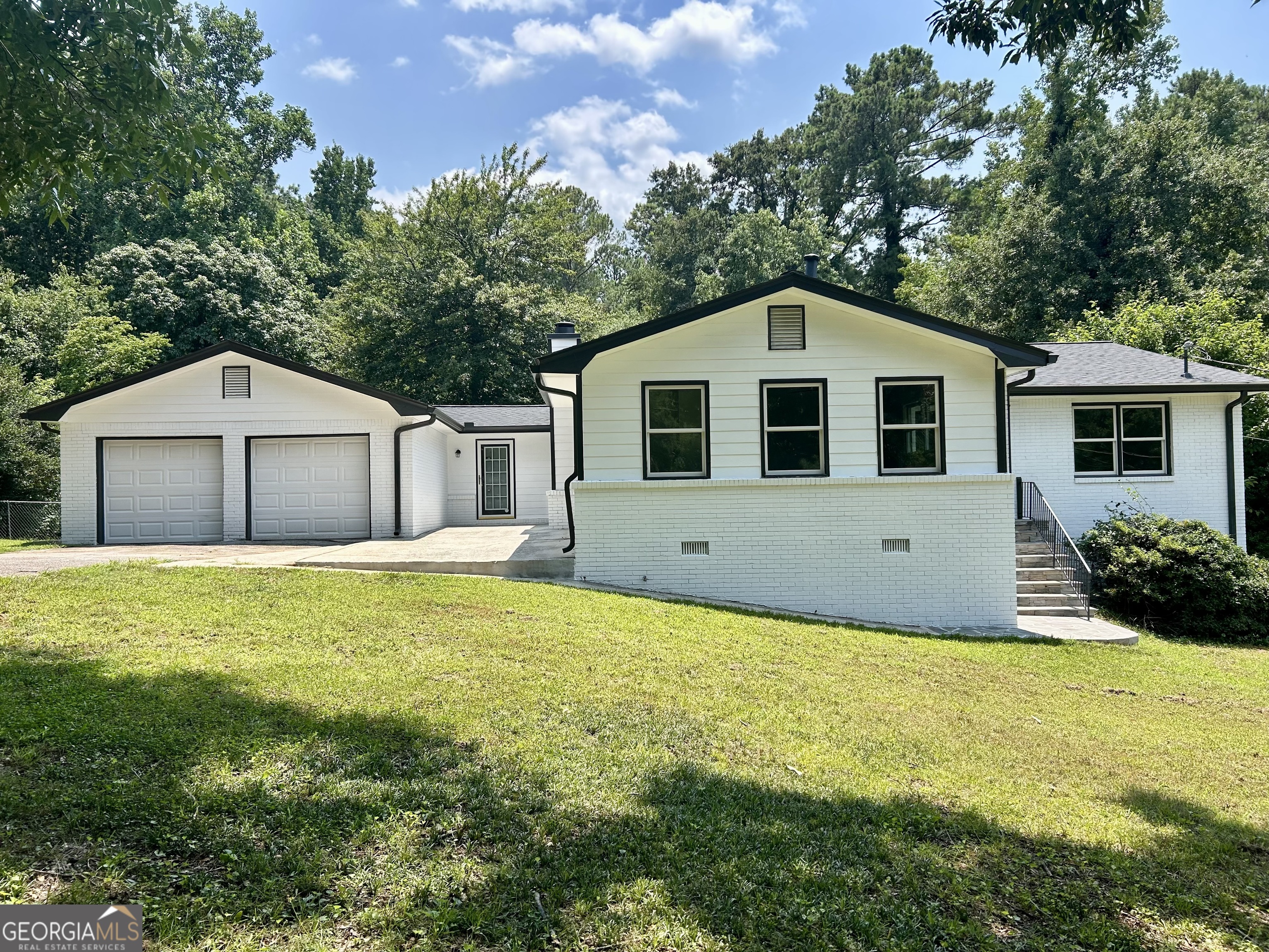 1620 Colonial South Drive Sw Property Photo 1