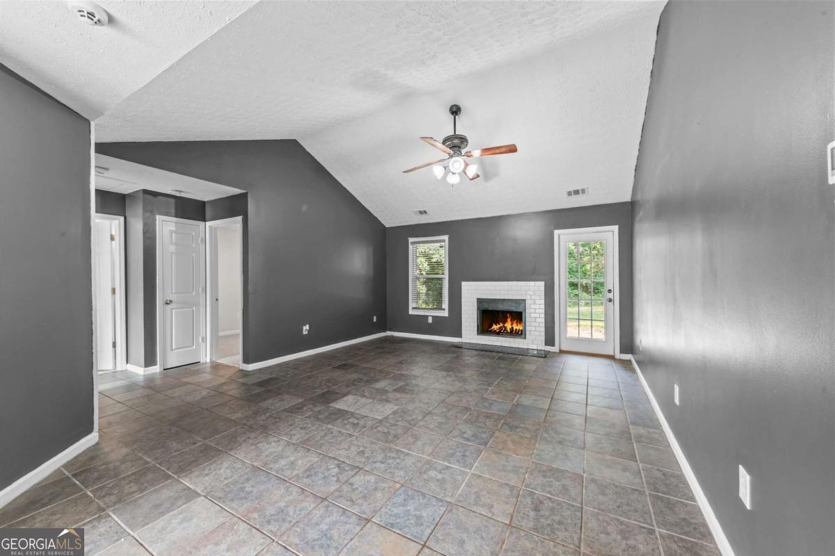 185 Jimmy Reynolds Drive Property Photo 4