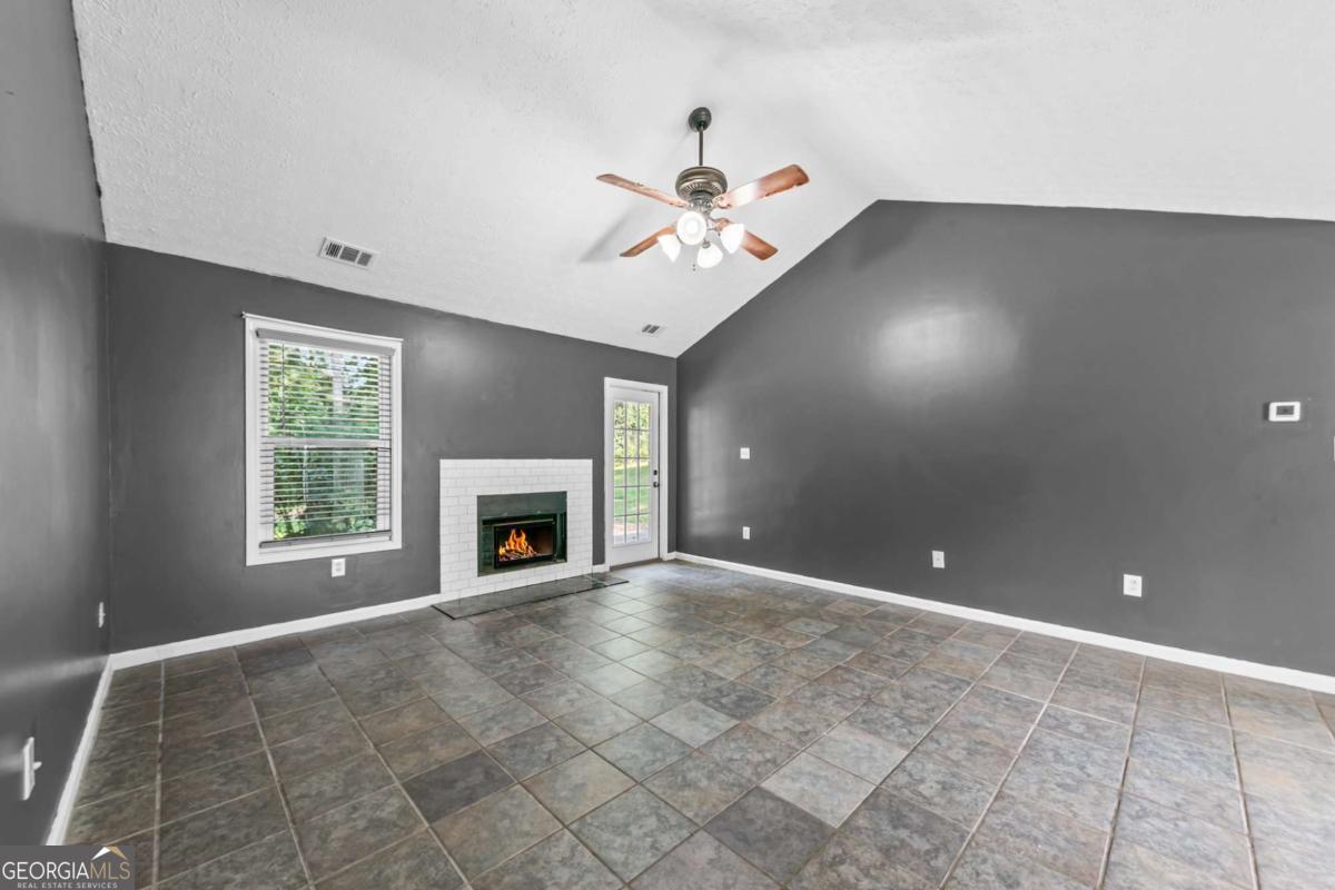185 Jimmy Reynolds Drive Property Photo 5