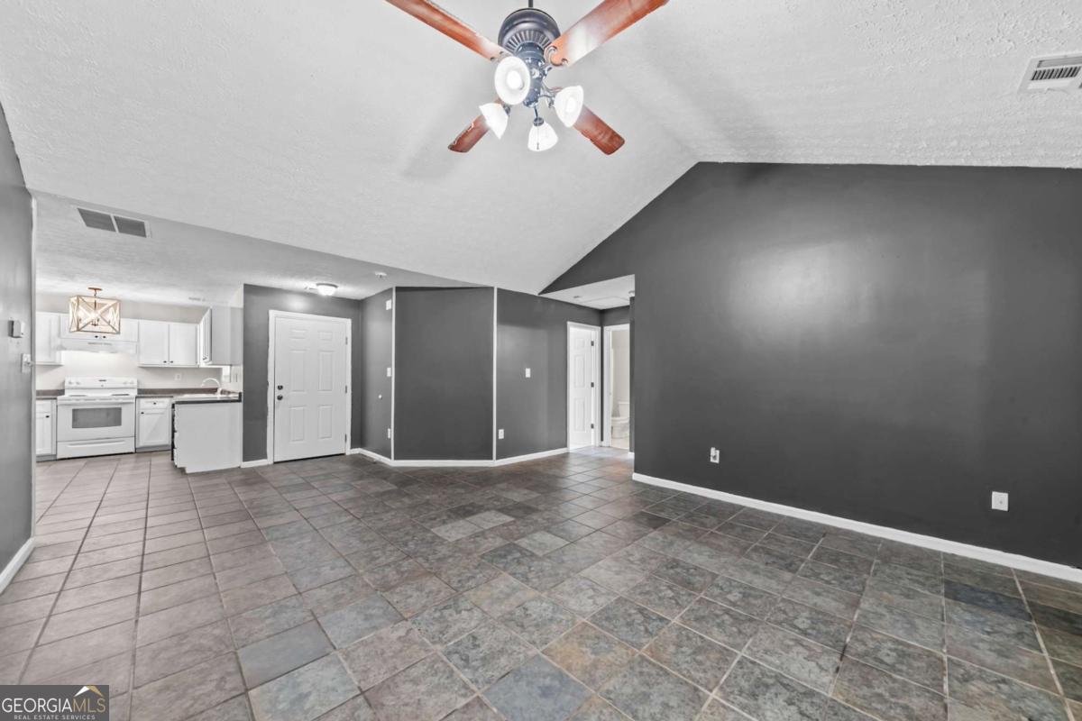 185 Jimmy Reynolds Drive Property Photo 7