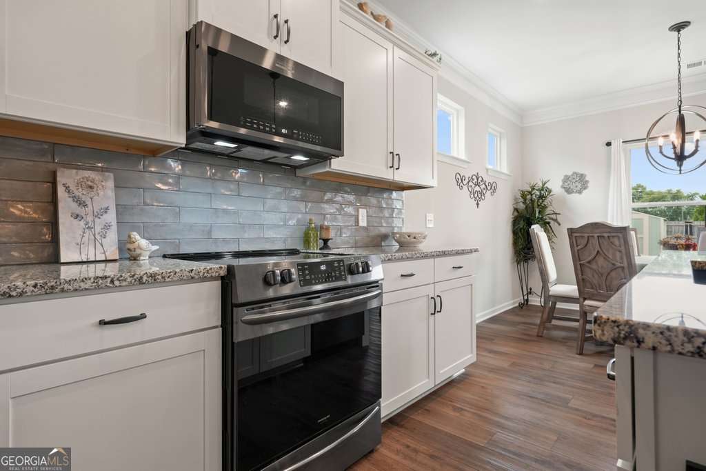 648 Summerfield Lane Property Photo 14