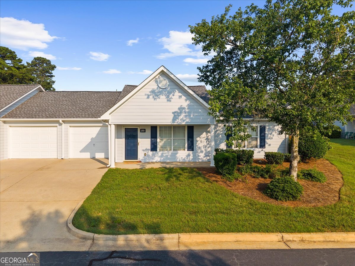 3033 Bentley Park Circle Property Photo 2