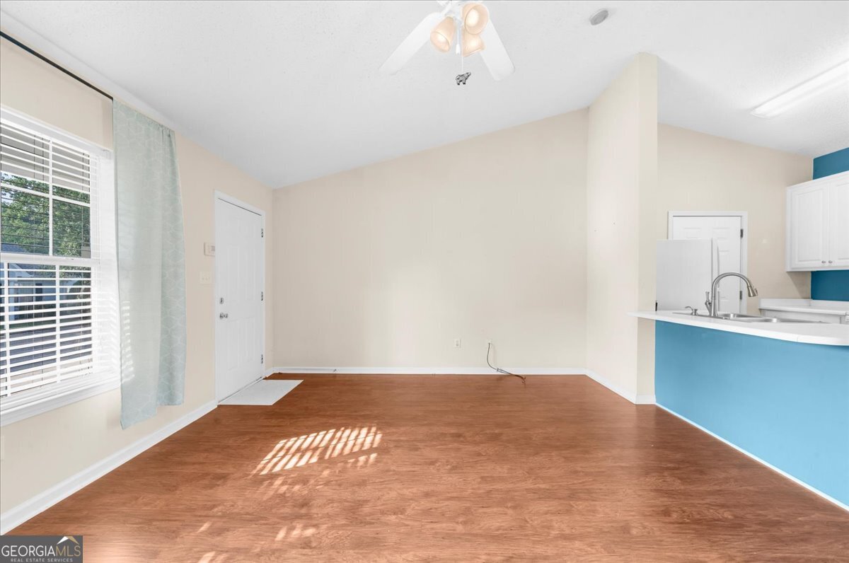 3033 Bentley Park Circle Property Photo 6