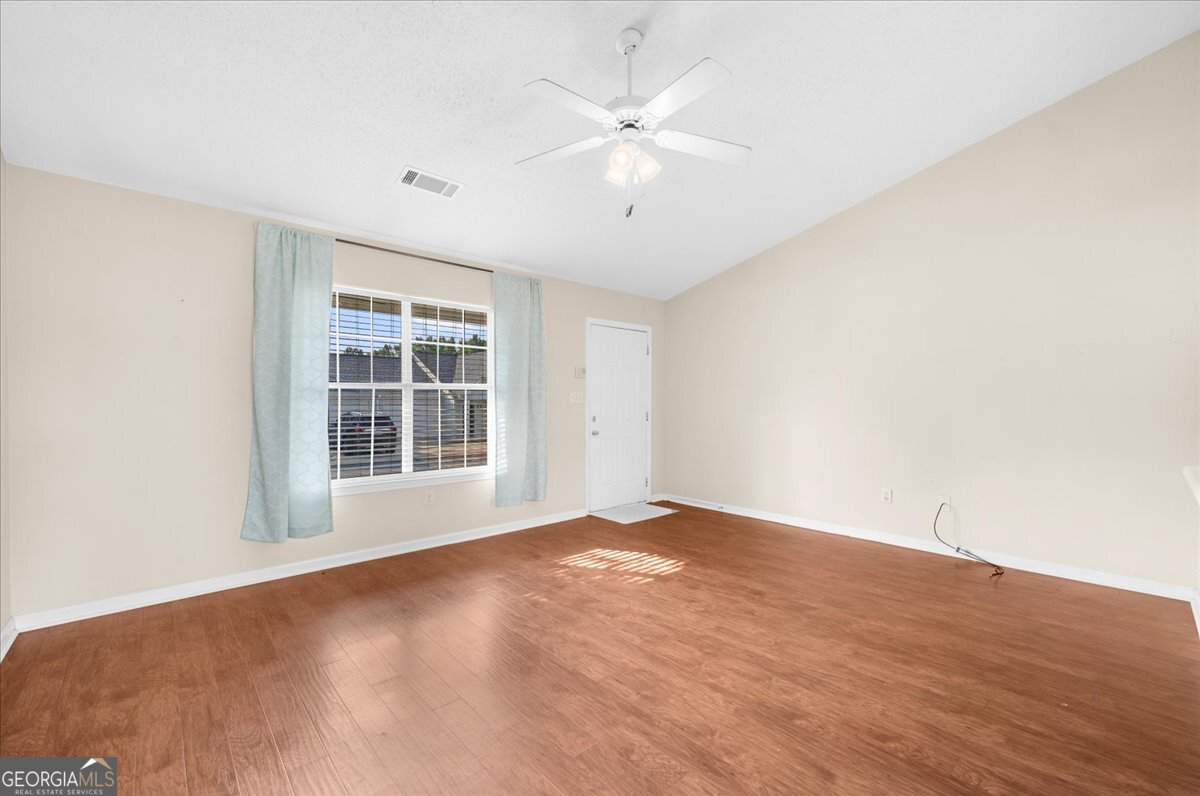 3033 Bentley Park Circle Property Photo 7