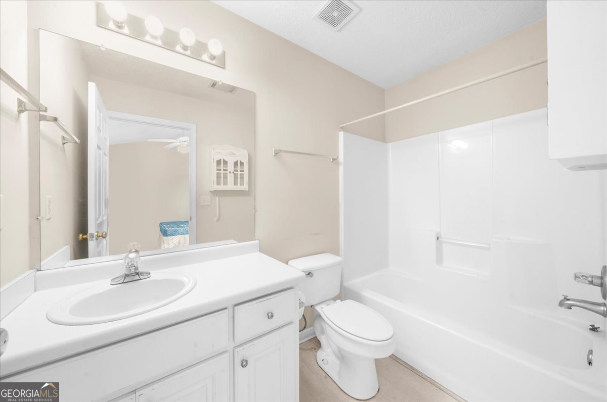 3033 Bentley Park Circle Property Photo 17