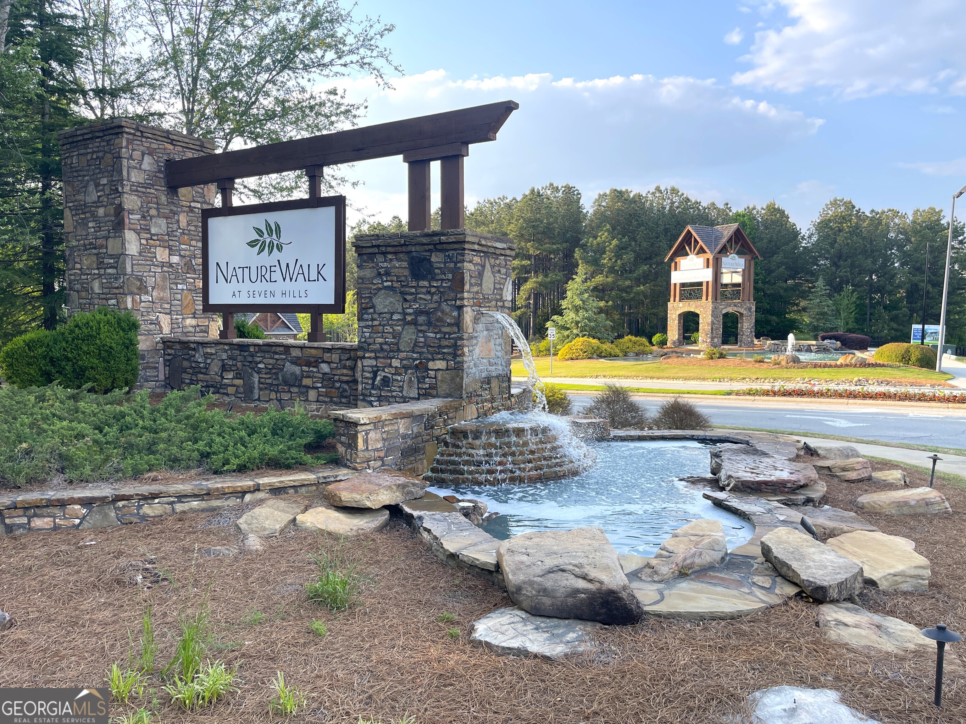 138 Daffodil Landing Property Photo 3