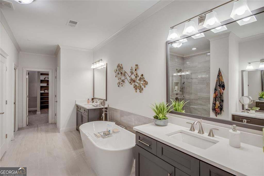 49 Bourbon Street # 9 Property Photo 17