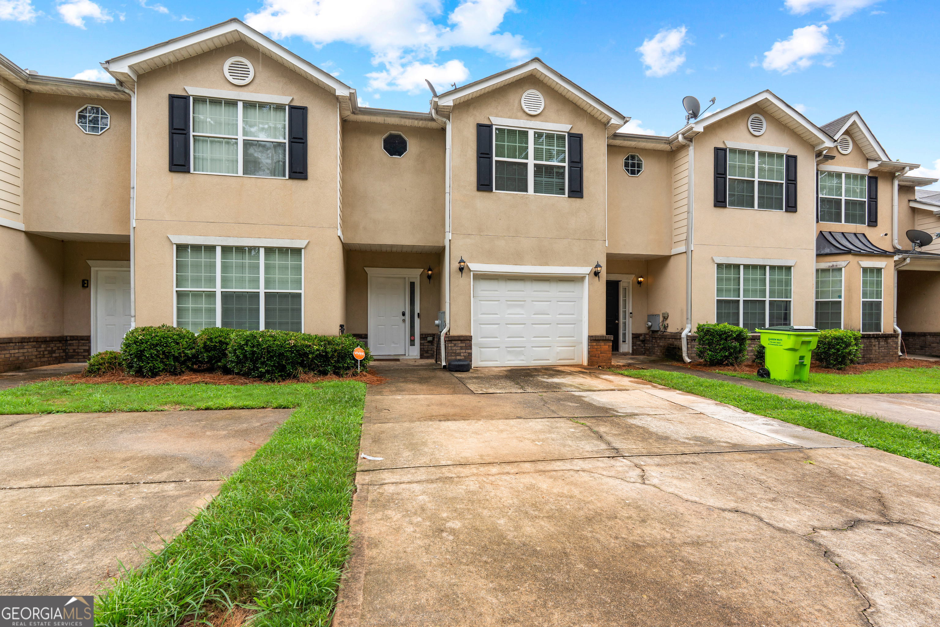 2312 Coach Way Property Photo 1