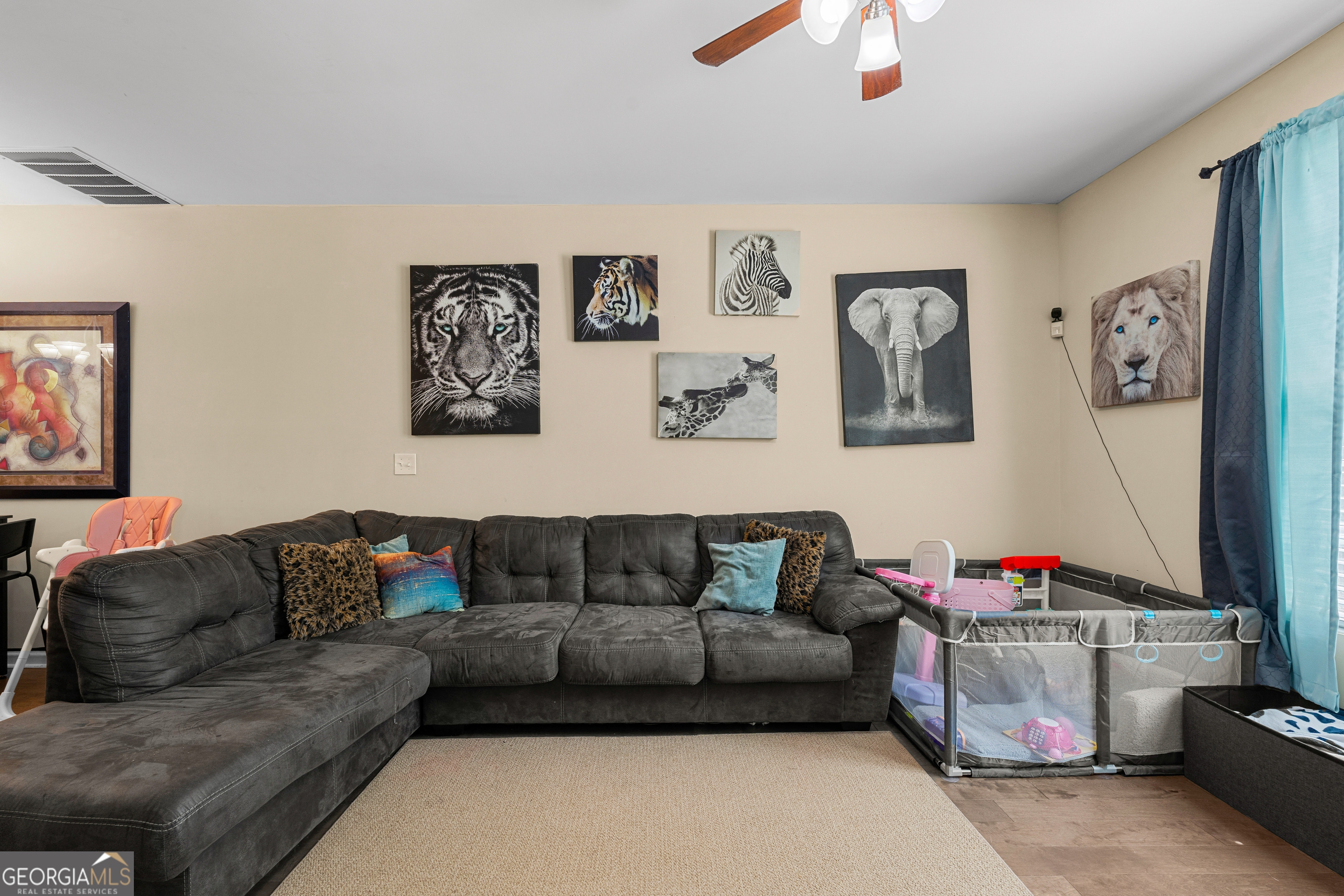 2312 Coach Way Property Photo 8