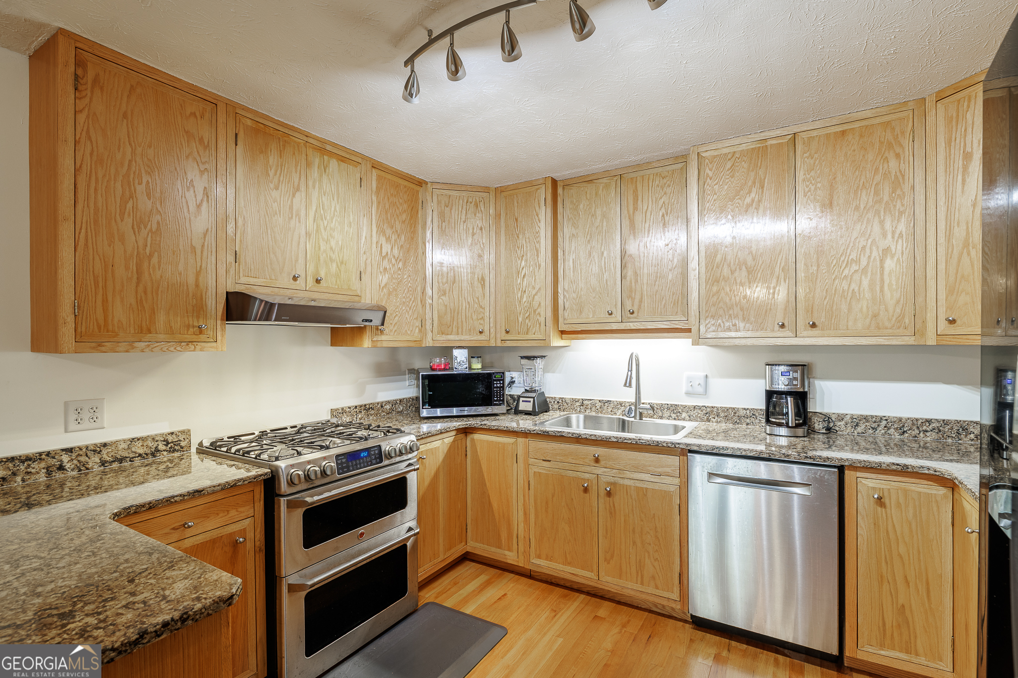 2665 Oak Log Way Property Photo 9