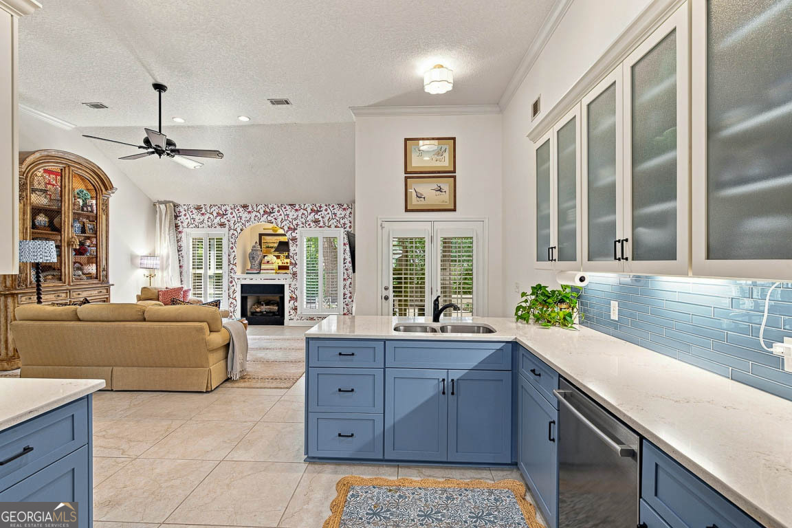 102 Northwind Drive Property Photo 4