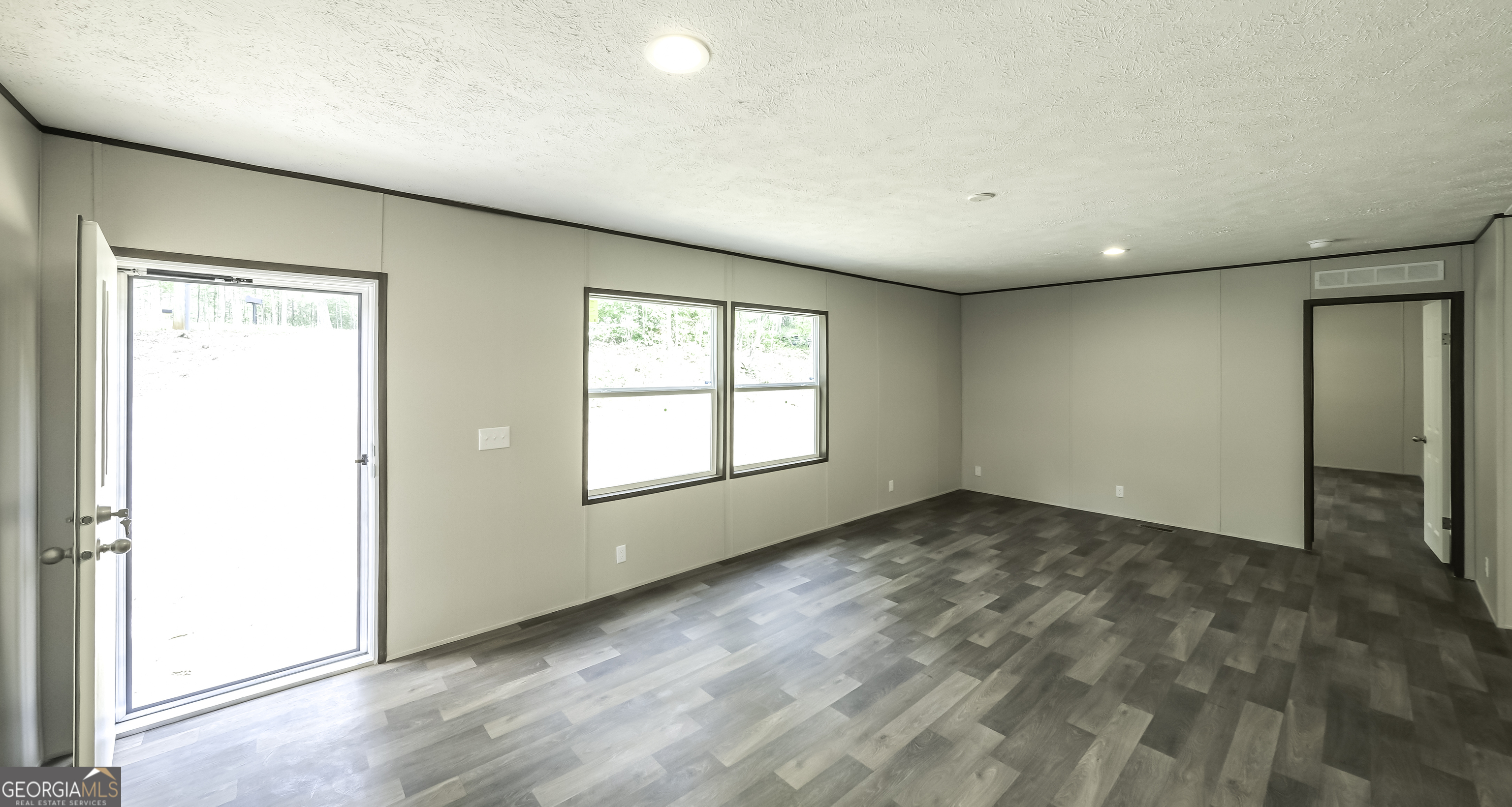 534 Tree Ridge Property Photo 2