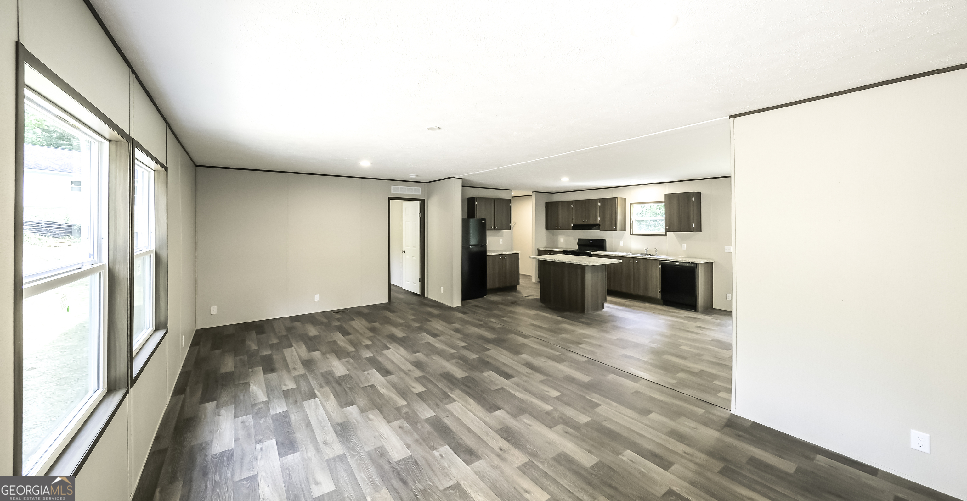 534 Tree Ridge Property Photo 3