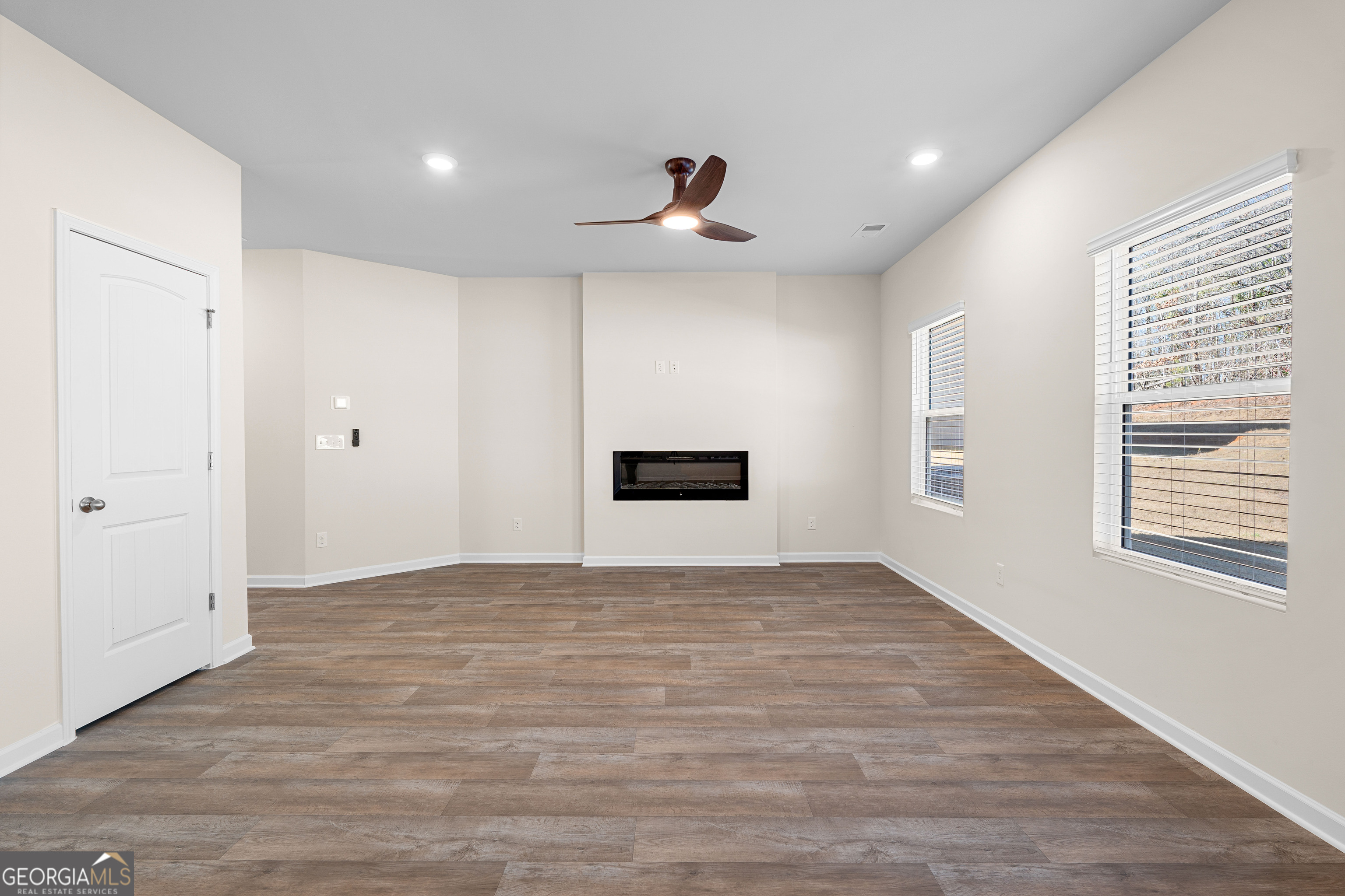 370 Granary Walk Property Photo 14