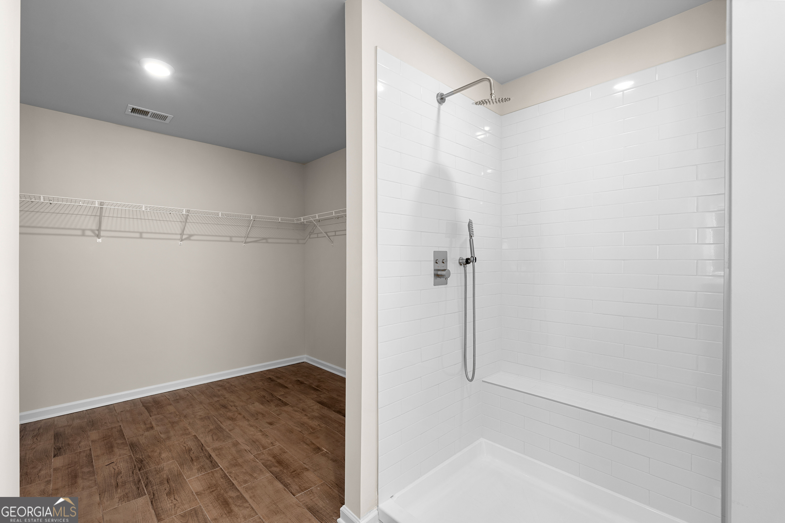 370 Granary Walk Property Photo 32