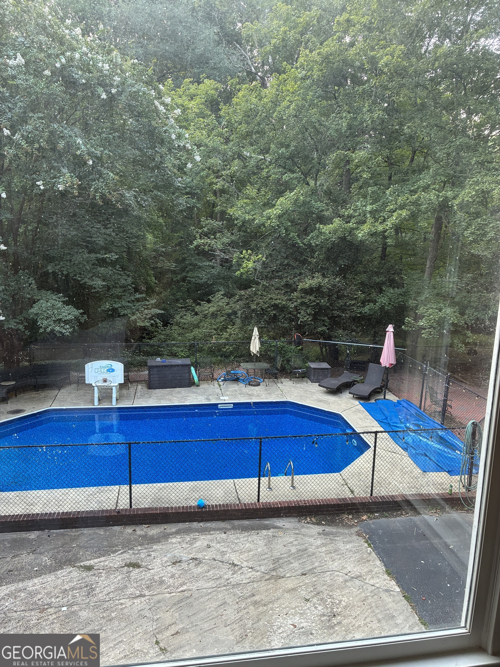 110 Regal Oak Property Photo 10