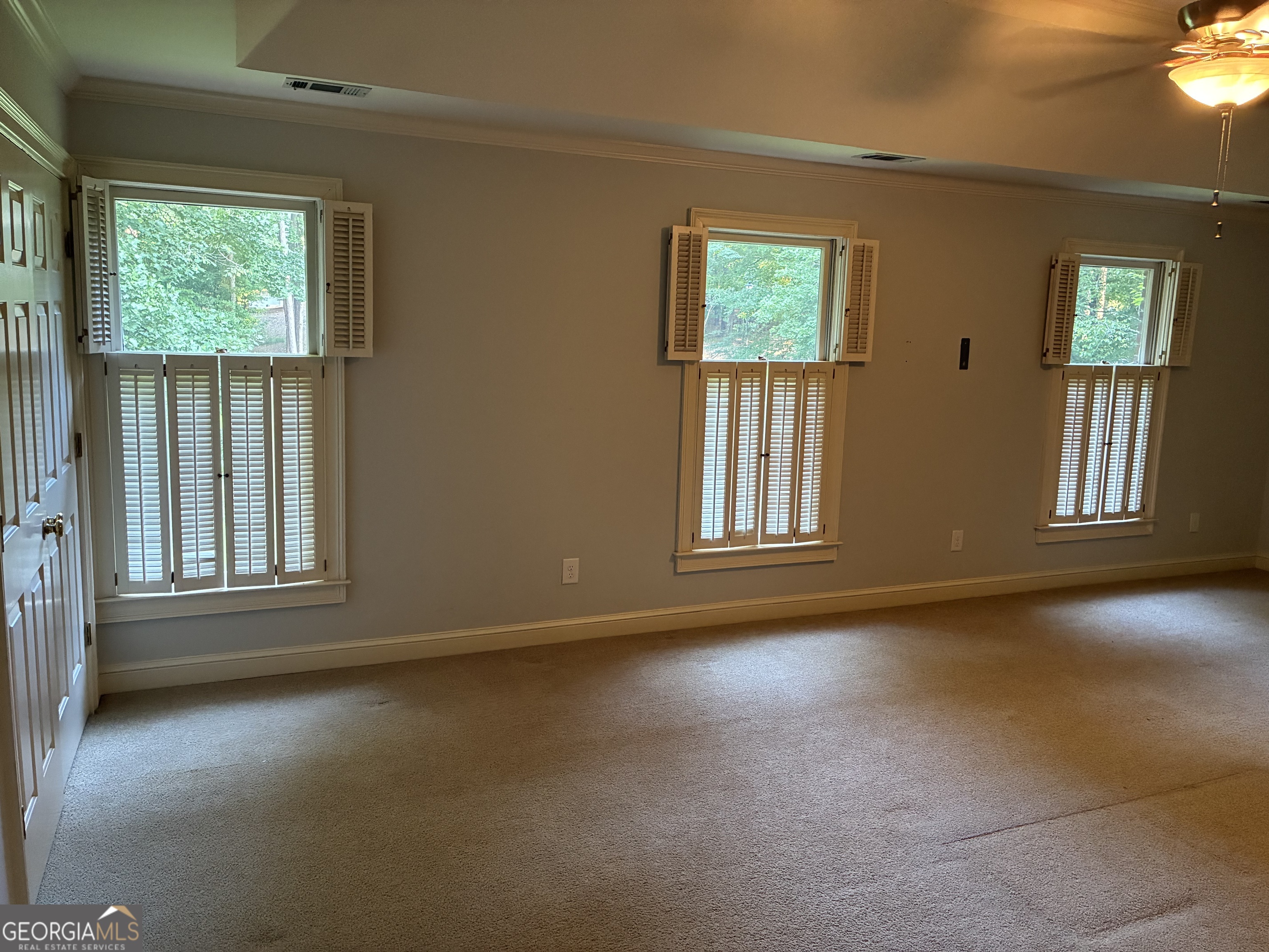 110 Regal Oak Property Photo 16