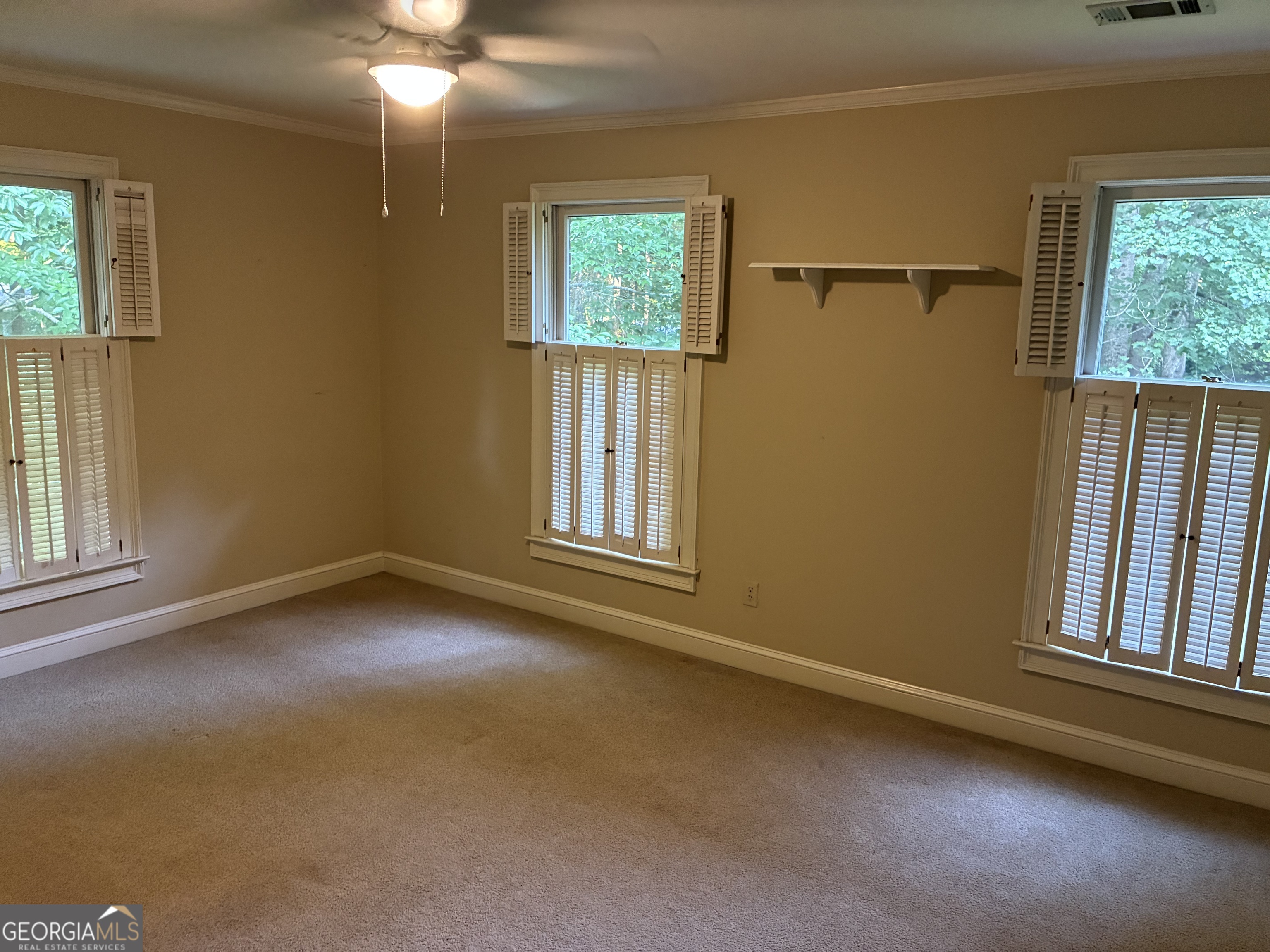 110 Regal Oak Property Photo 18
