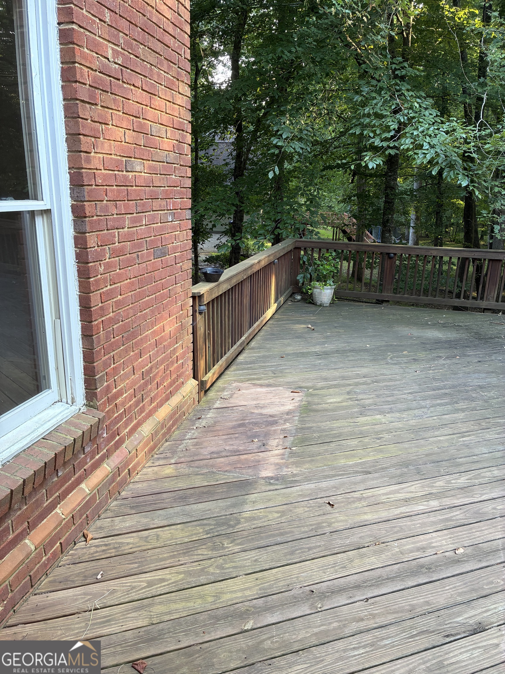 110 Regal Oak Property Photo 28