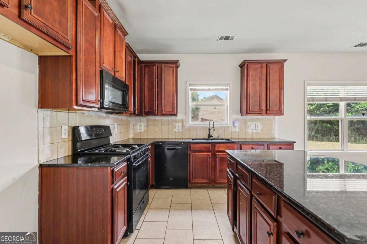 7969 Hawks Nest Trail Property Photo 16