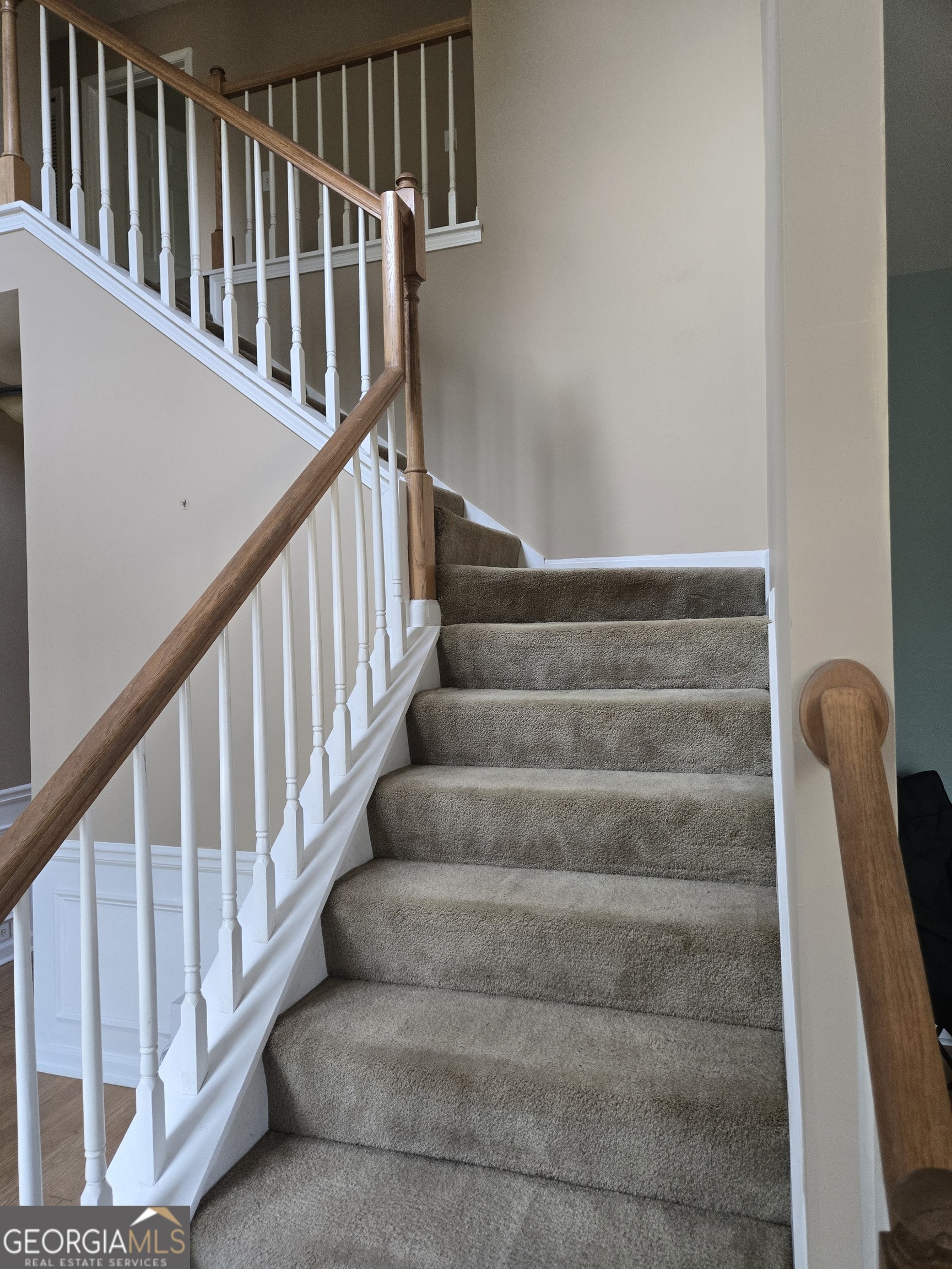 6794 Winterberry Ridge Drive Property Photo 4