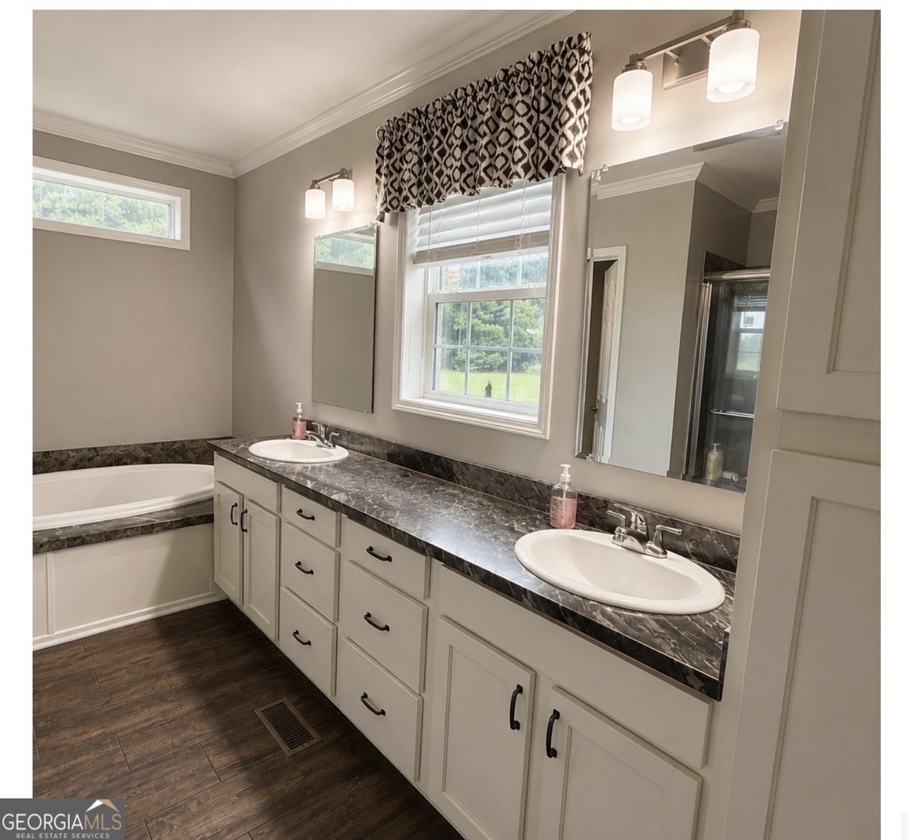 107 Steele Road Property Photo 12