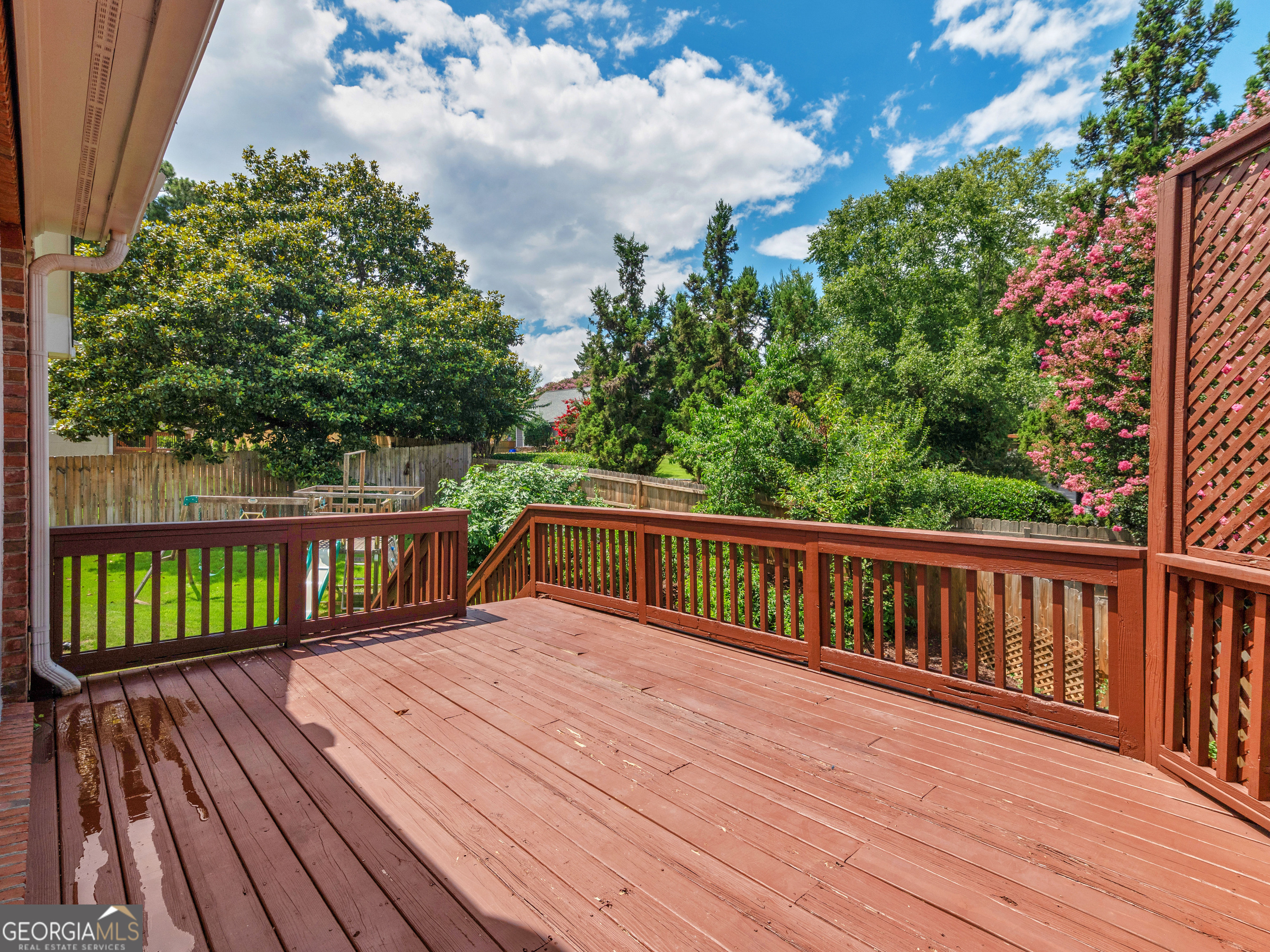 1524 Lake Cove Property Photo 4